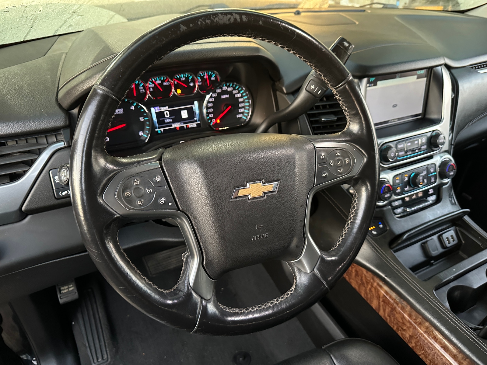 Thumbnail: 2019 Chevrolet Suburban - 4