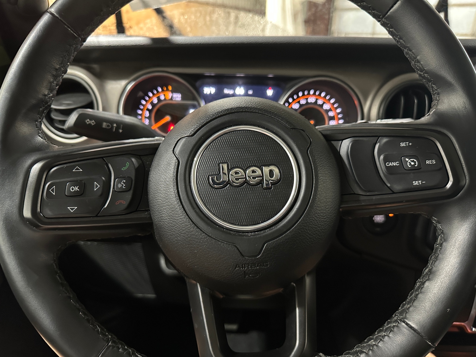 Thumbnail: 2020 Jeep Wrangler - 5