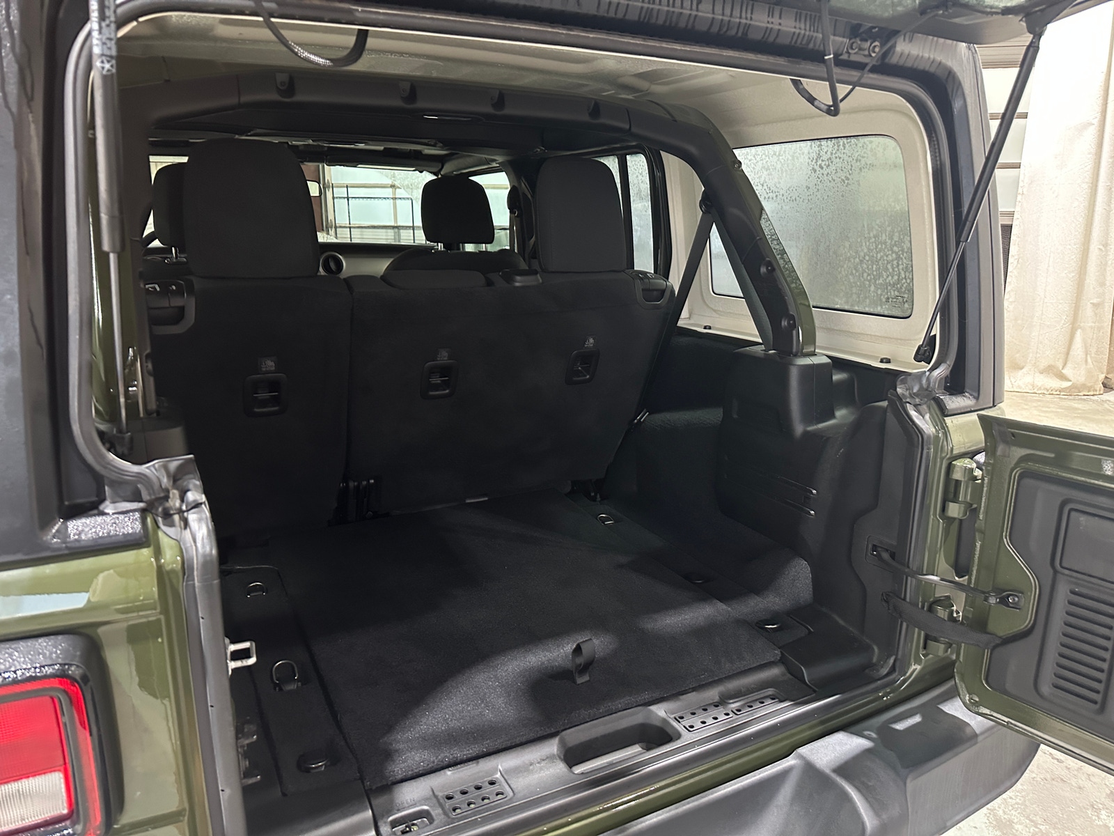 Thumbnail: 2020 Jeep Wrangler - 7