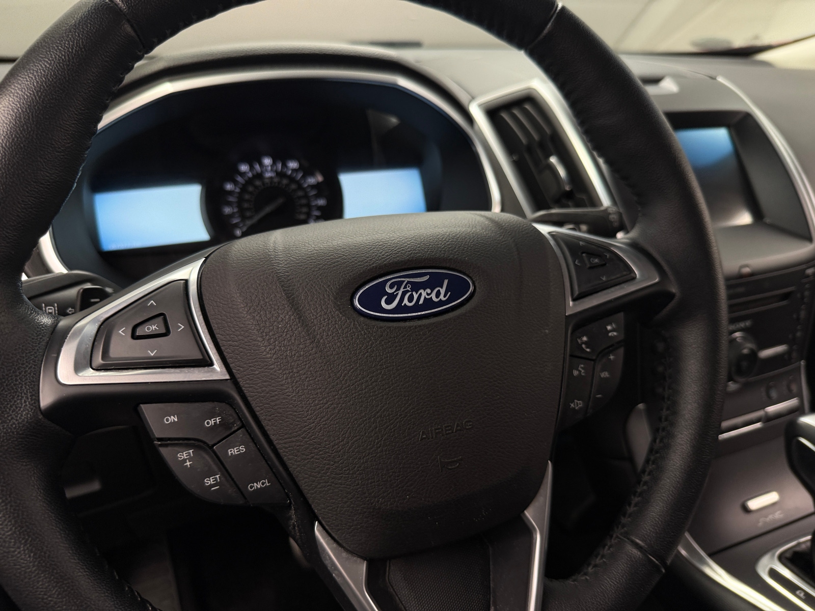 Thumbnail: 2016 Ford Edge - 4