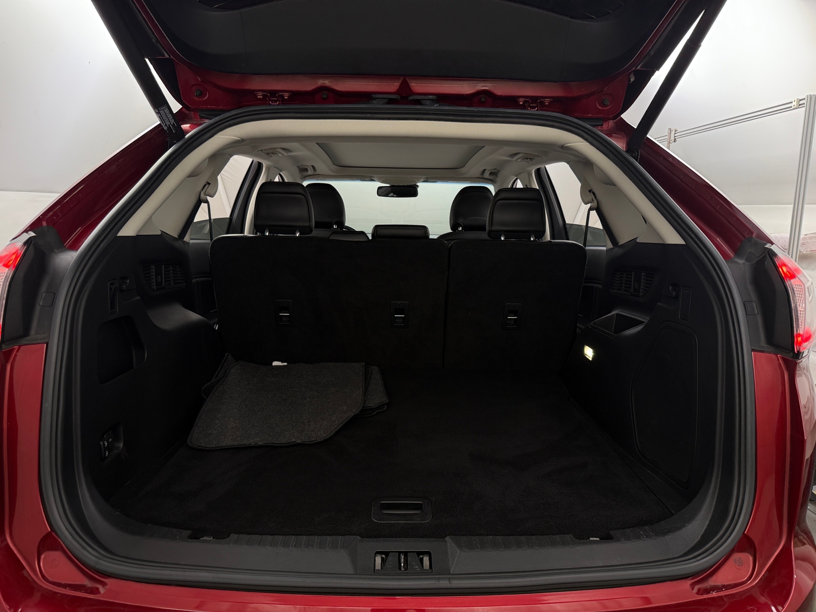 Thumbnail: 2016 Ford Edge - 6