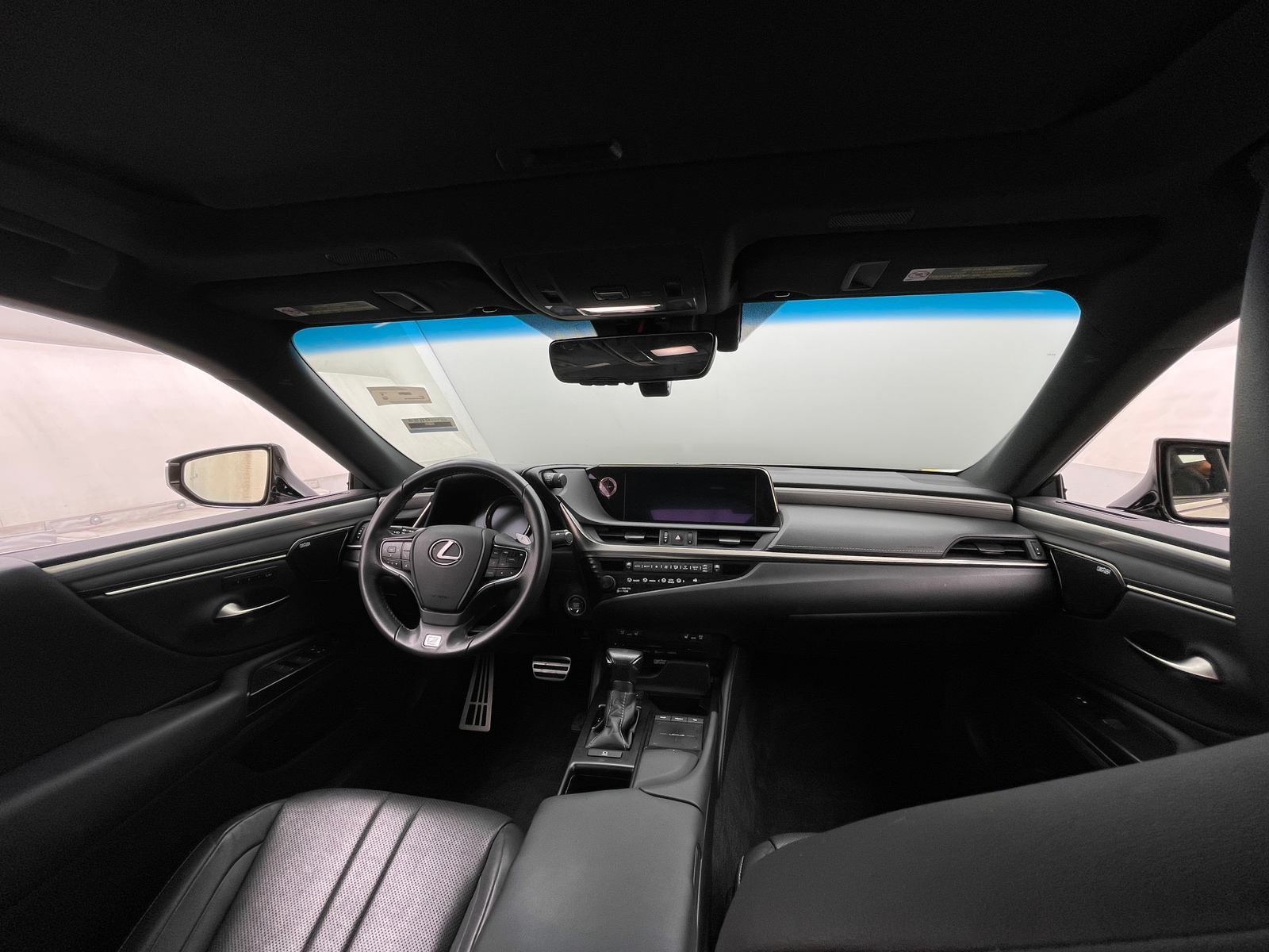 Thumbnail: 2019 Lexus ES - 3