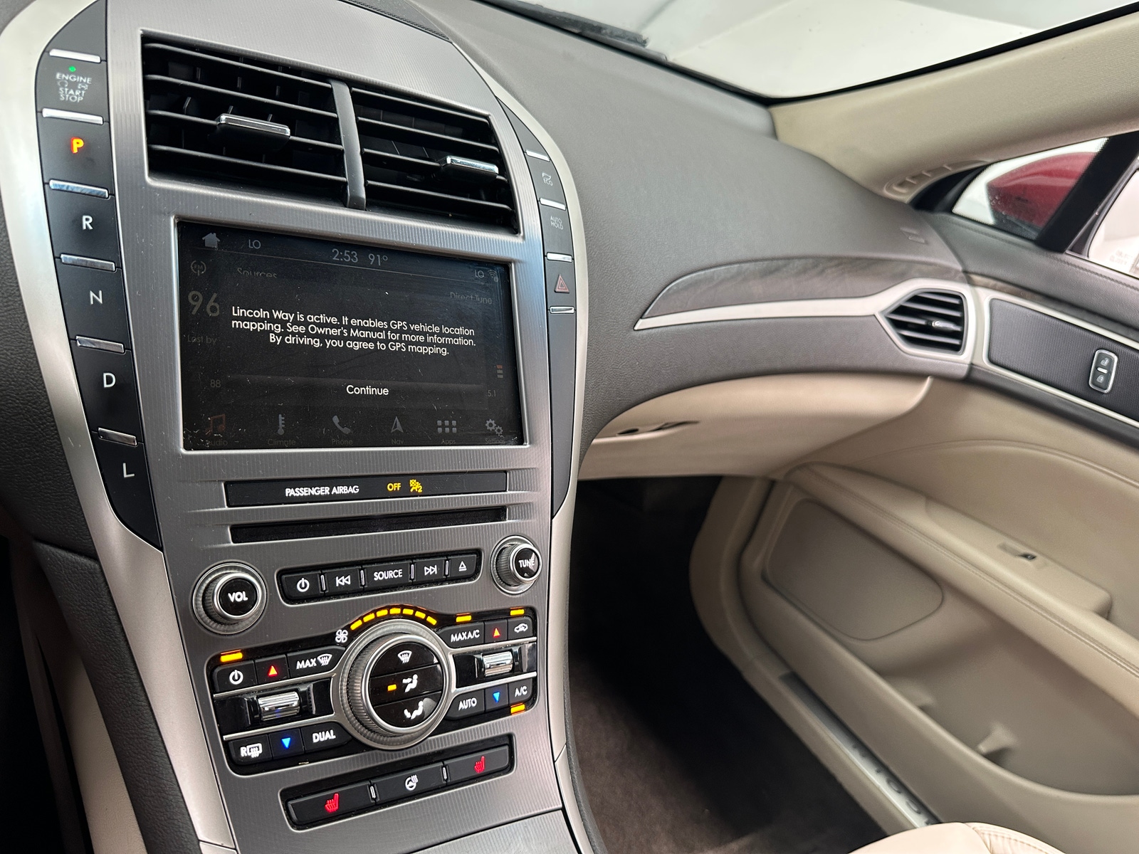 Thumbnail: 2018 Lincoln MKZ - 3