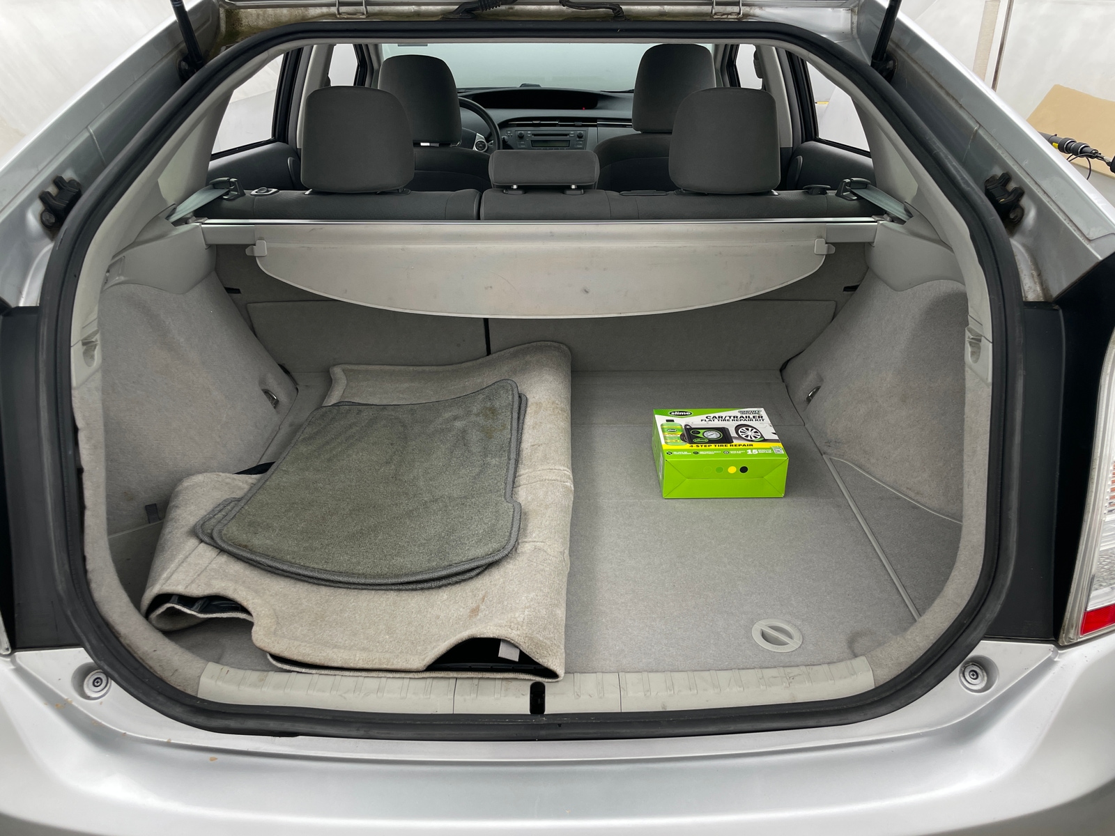 Thumbnail: 2011 Toyota Prius - 7