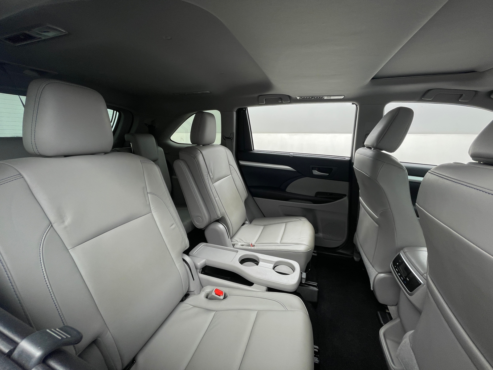 Thumbnail: 2018 Toyota Highlander - 5