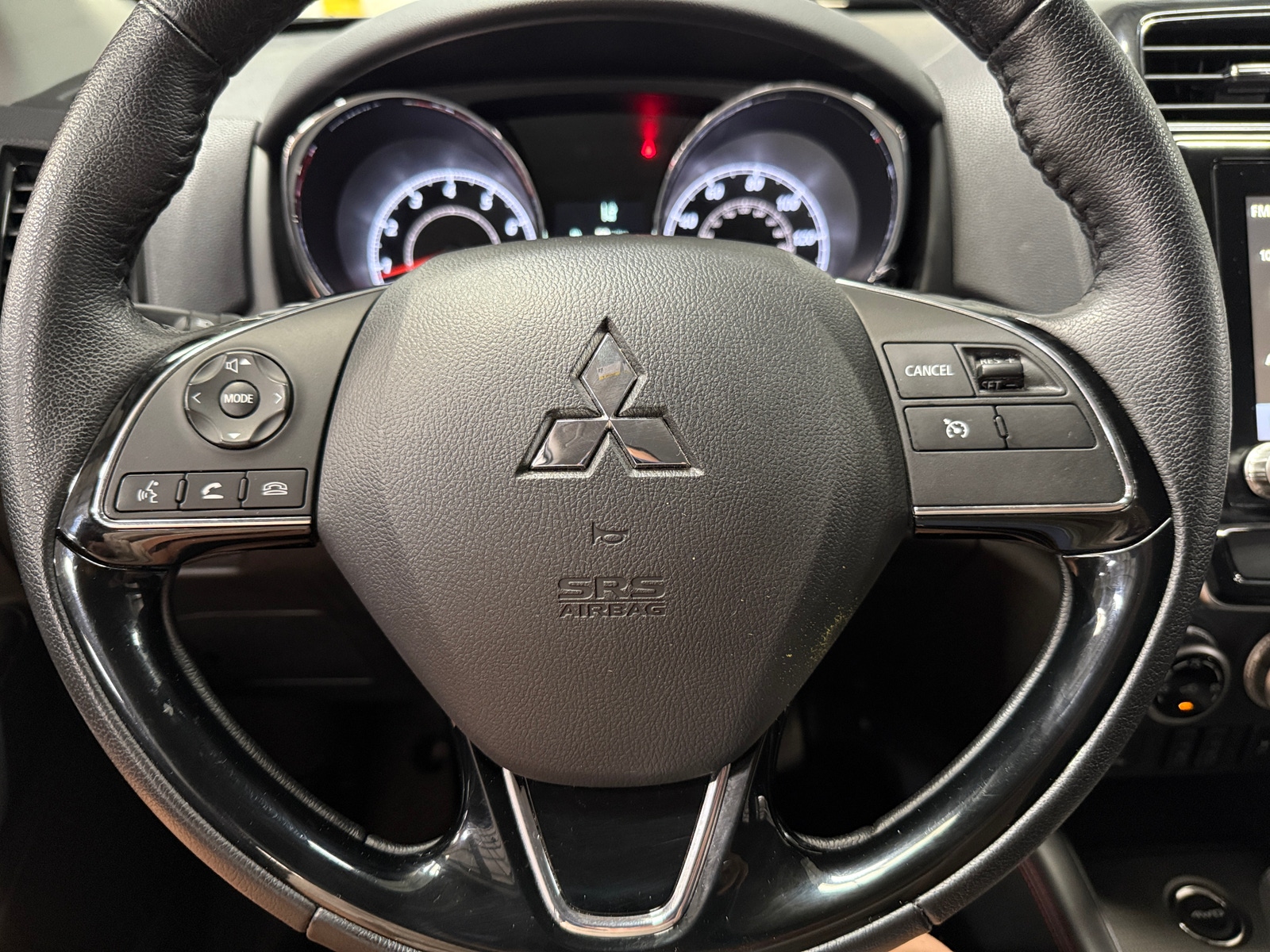 Thumbnail: 2023 Mitsubishi Outlander Sport - 4