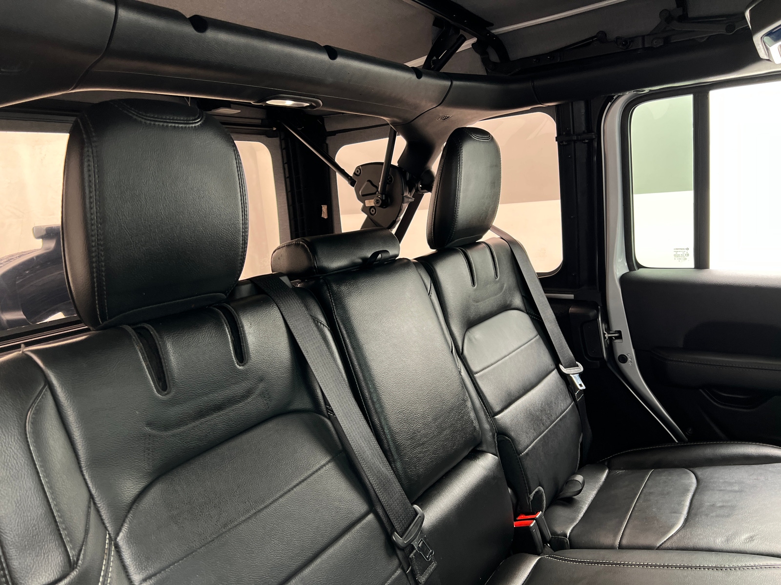 Thumbnail: 2022 Jeep Wrangler - 5