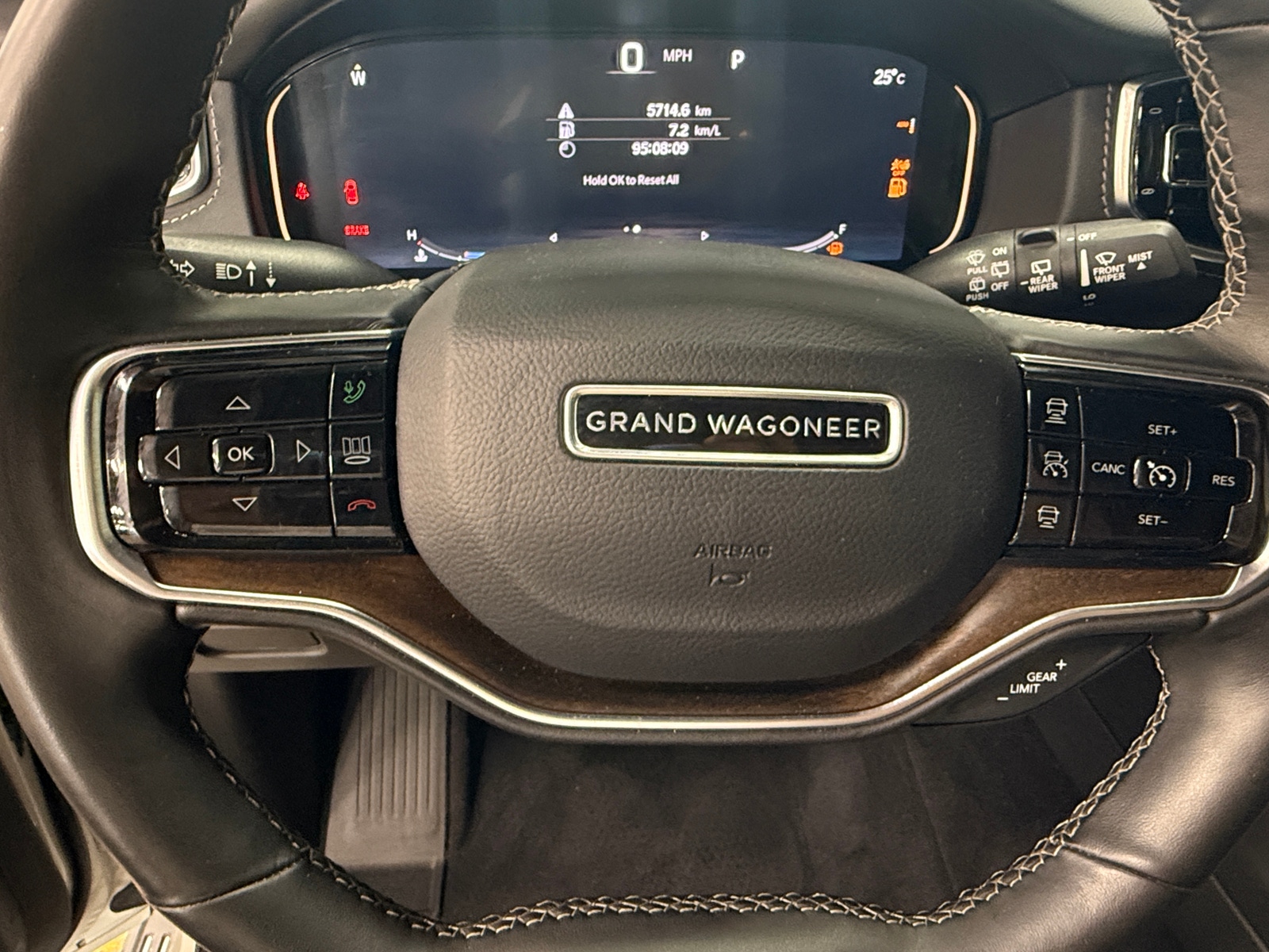 Thumbnail: 2022 Jeep Grand Wagoneer - 4