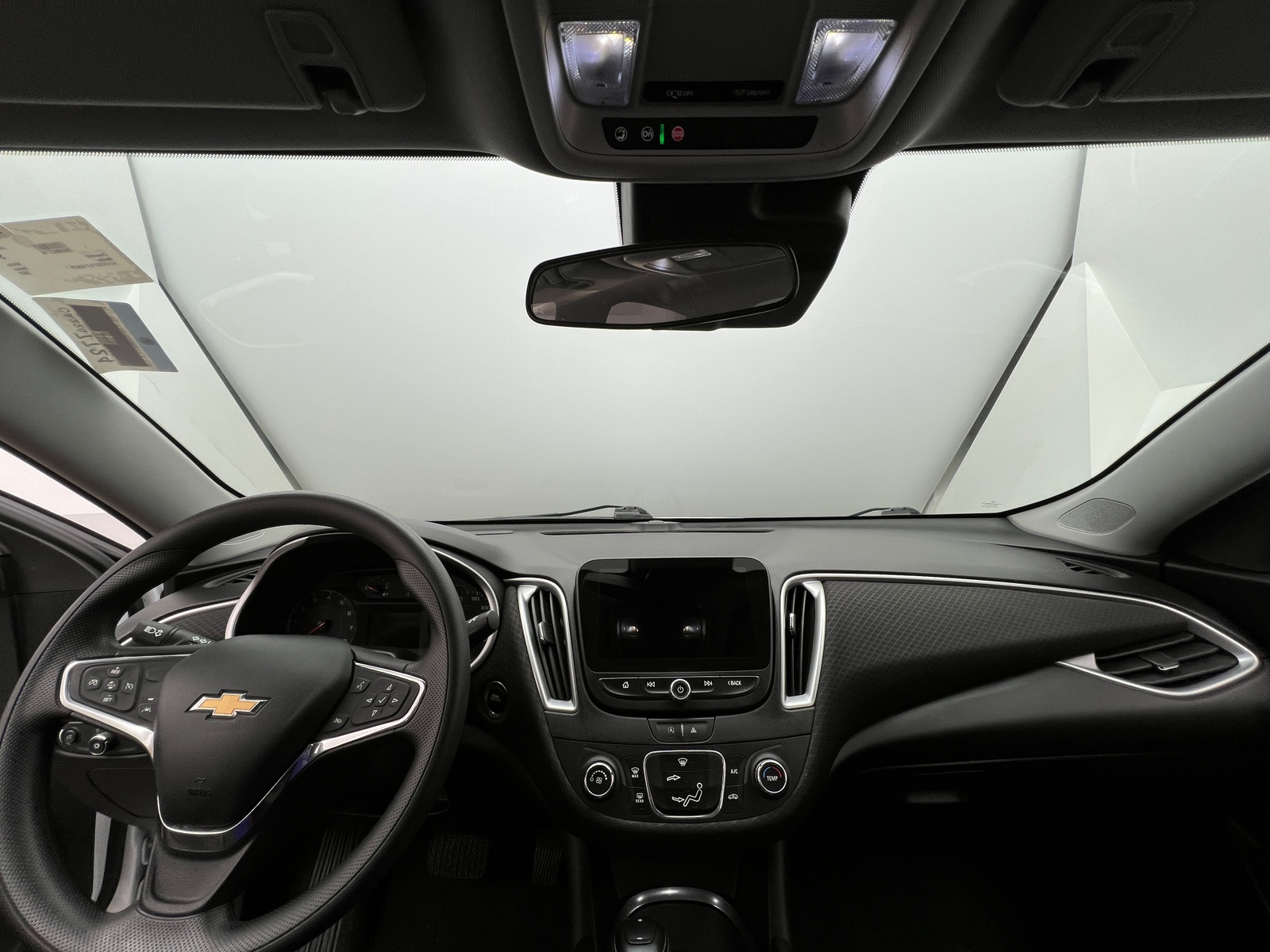 Thumbnail: 2020 Chevrolet Malibu - 3