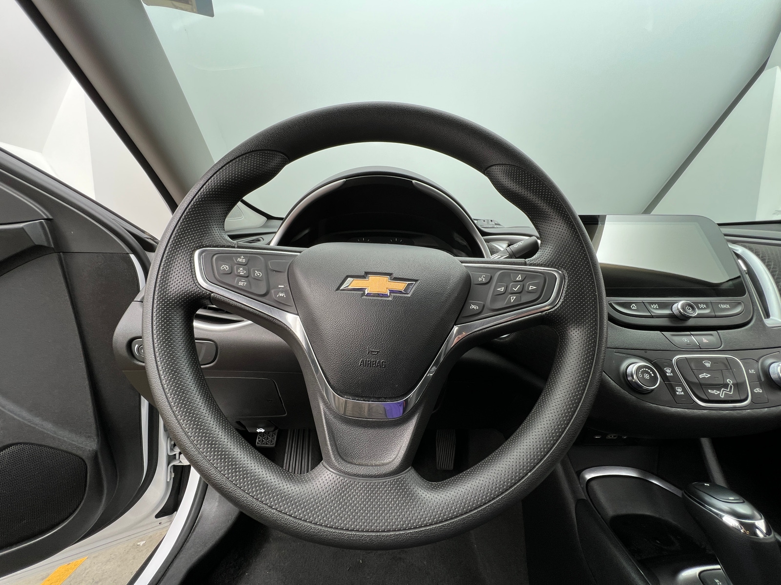 Thumbnail: 2020 Chevrolet Malibu - 5