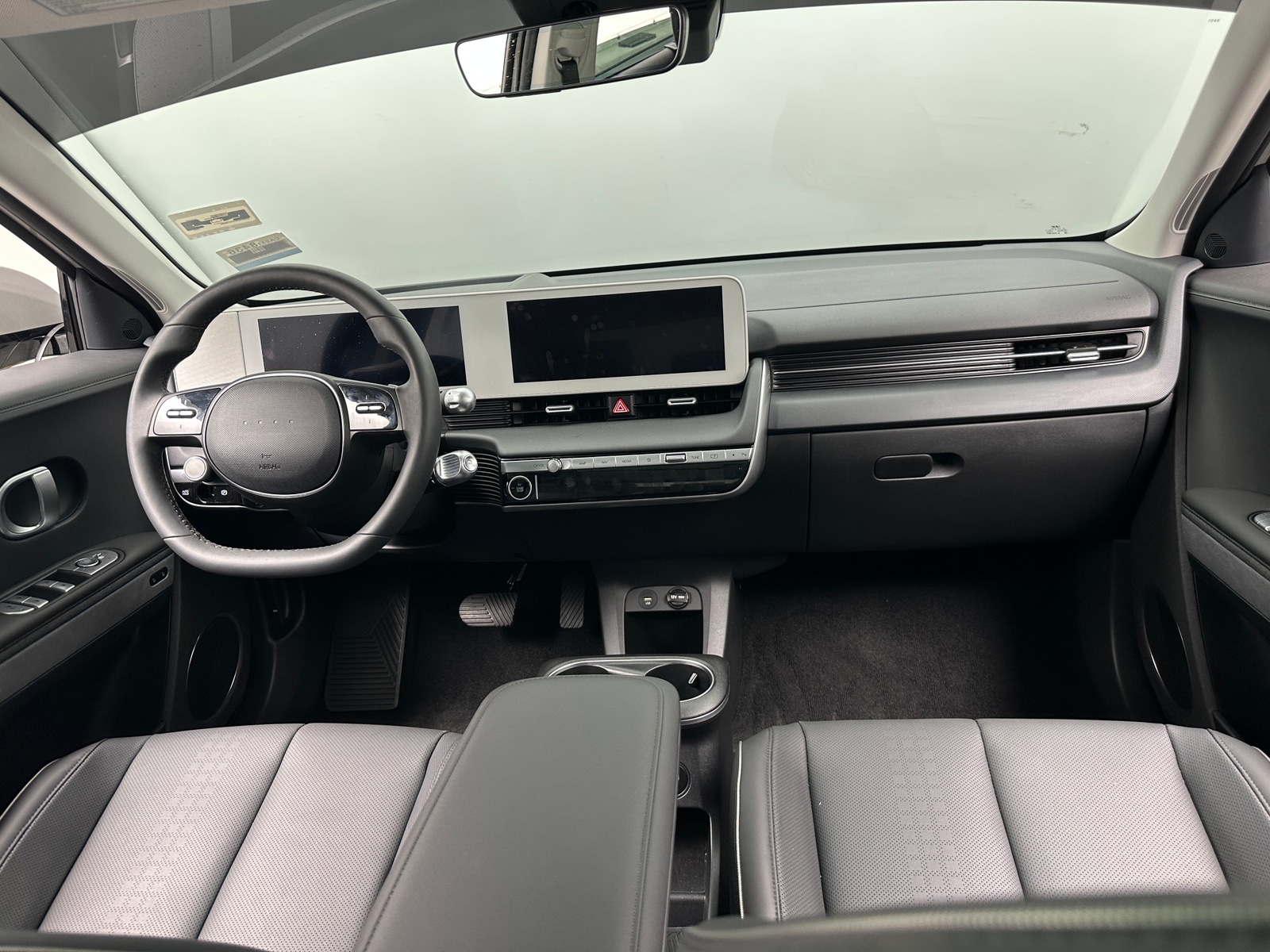 Thumbnail: 2023 Hyundai Ioniq 5 - 2