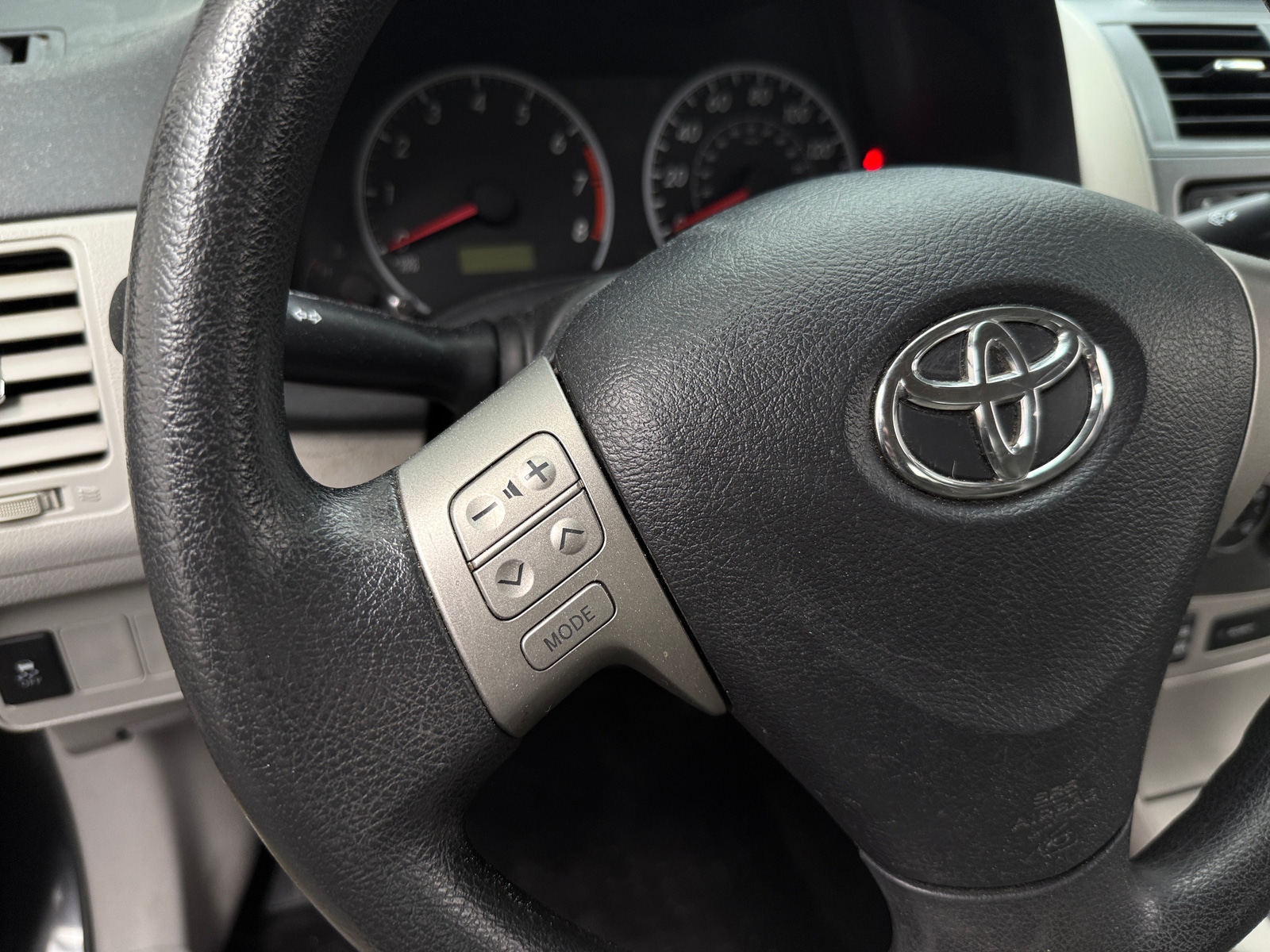 Thumbnail: 2013 Toyota Corolla - 5