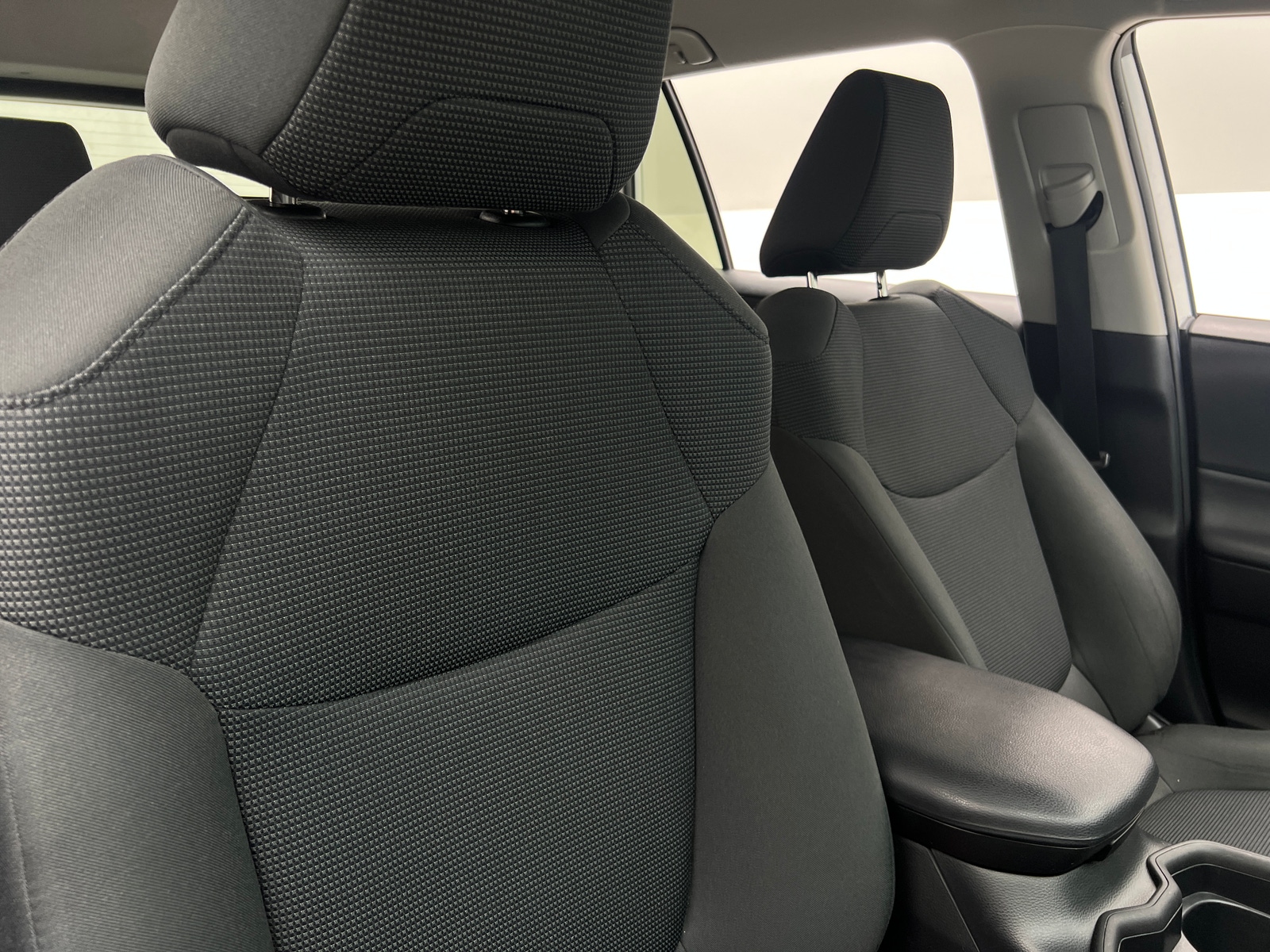Thumbnail: 2020 Toyota RAV4 - 2