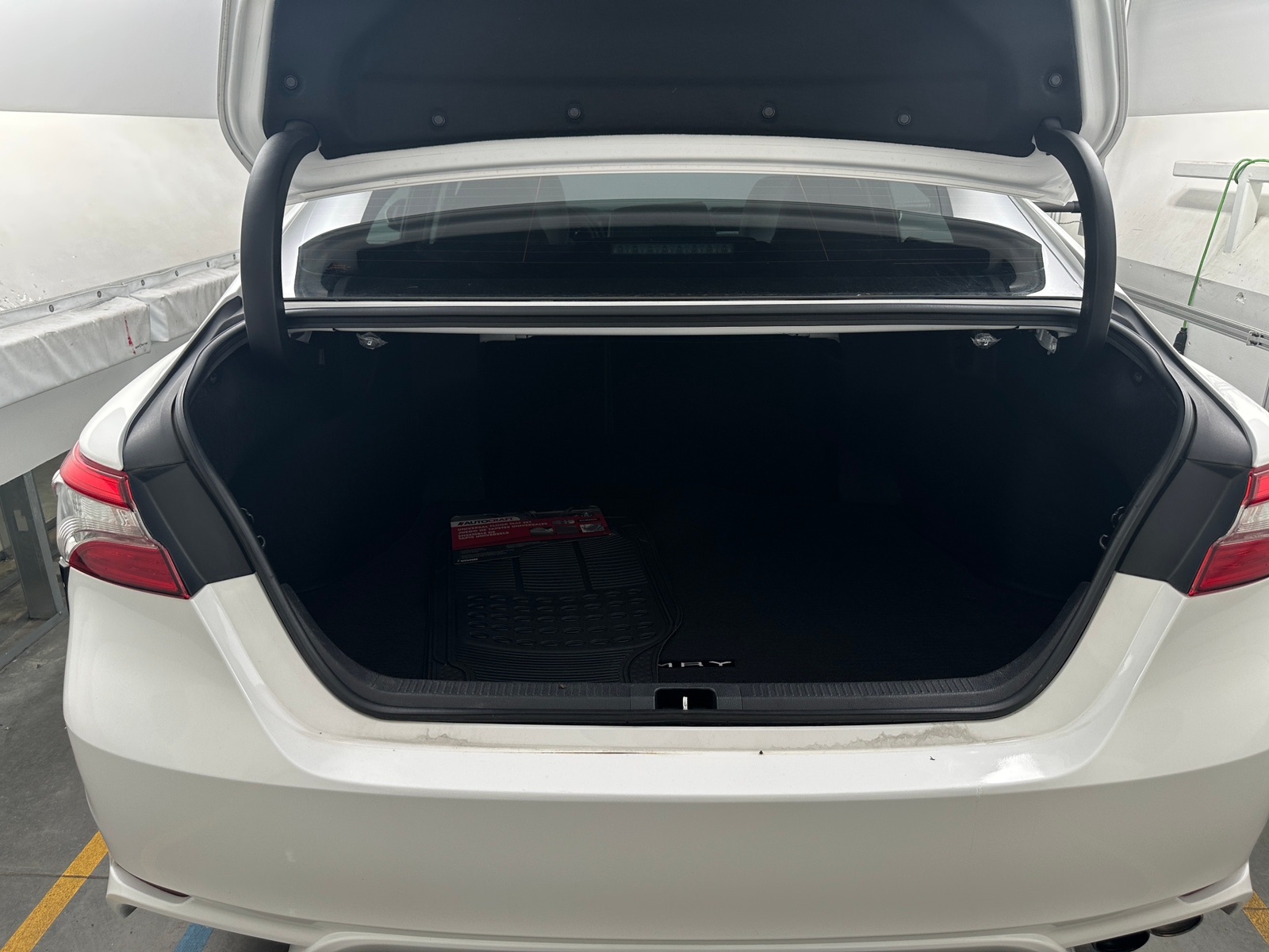 Thumbnail: 2018 Toyota Camry - 7