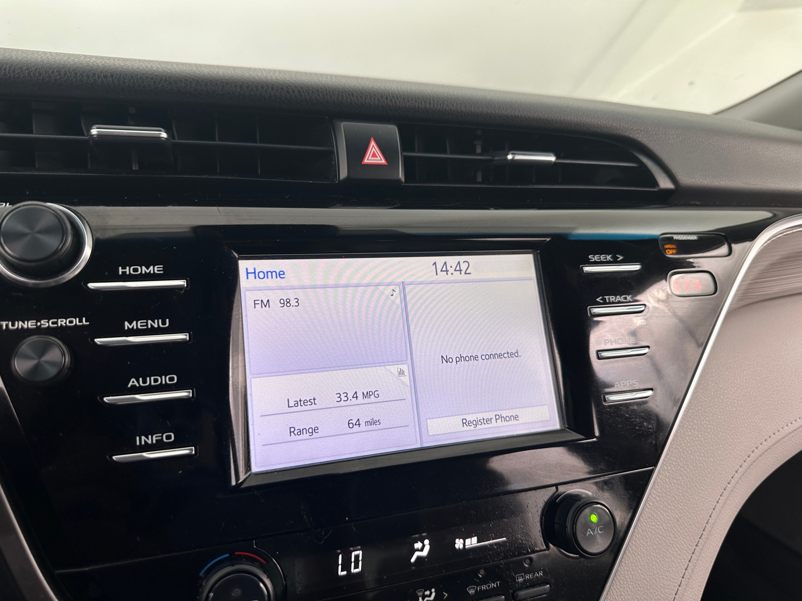 Thumbnail: 2018 Toyota Camry - 4