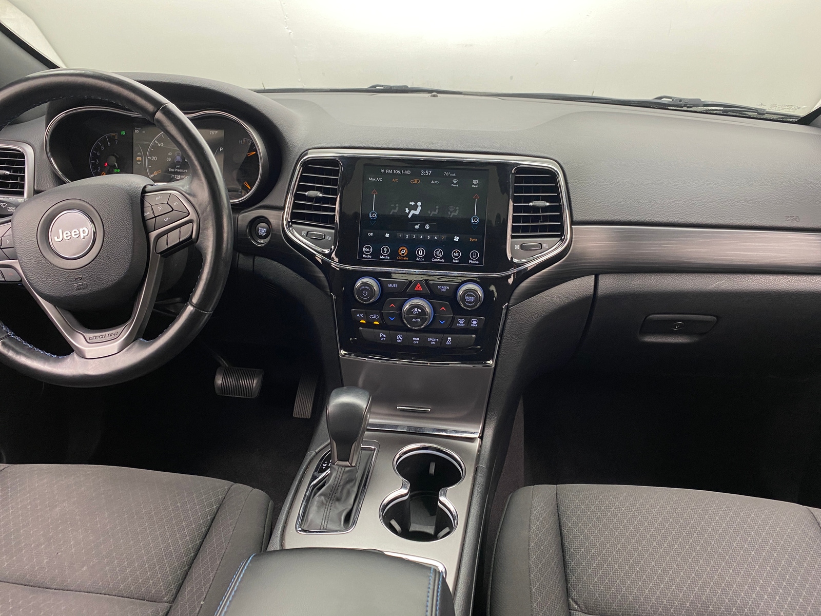 Thumbnail: 2019 Jeep Grand Cherokee - 3