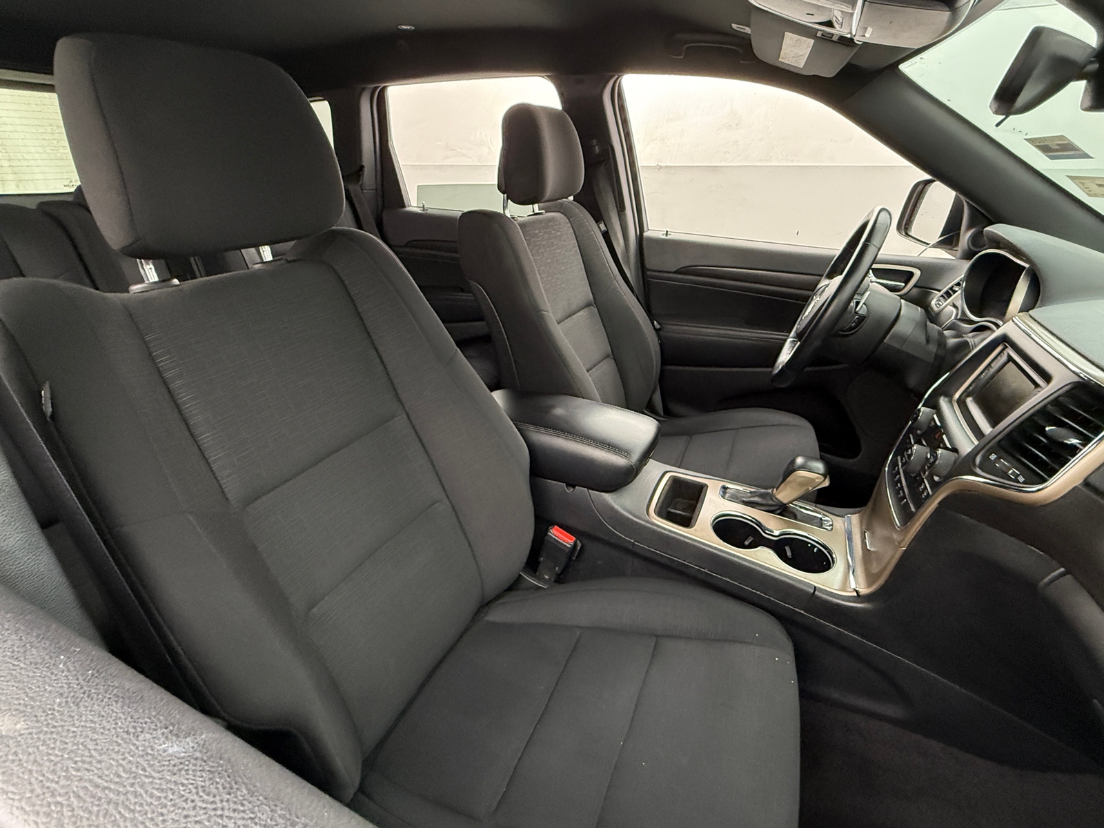 Thumbnail: 2017 Jeep Grand Cherokee - 2