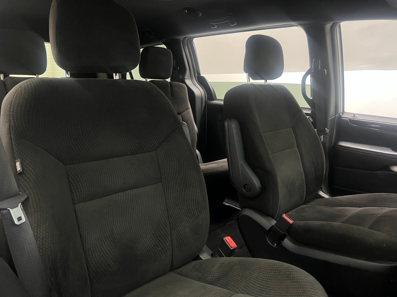 Thumbnail: 2016 Dodge Grand Caravan - 2