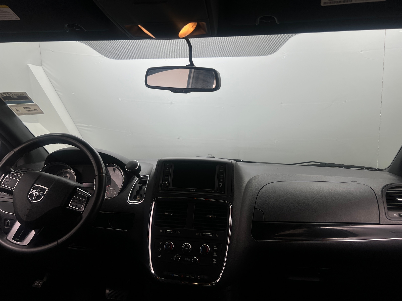 Thumbnail: 2016 Dodge Grand Caravan - 3