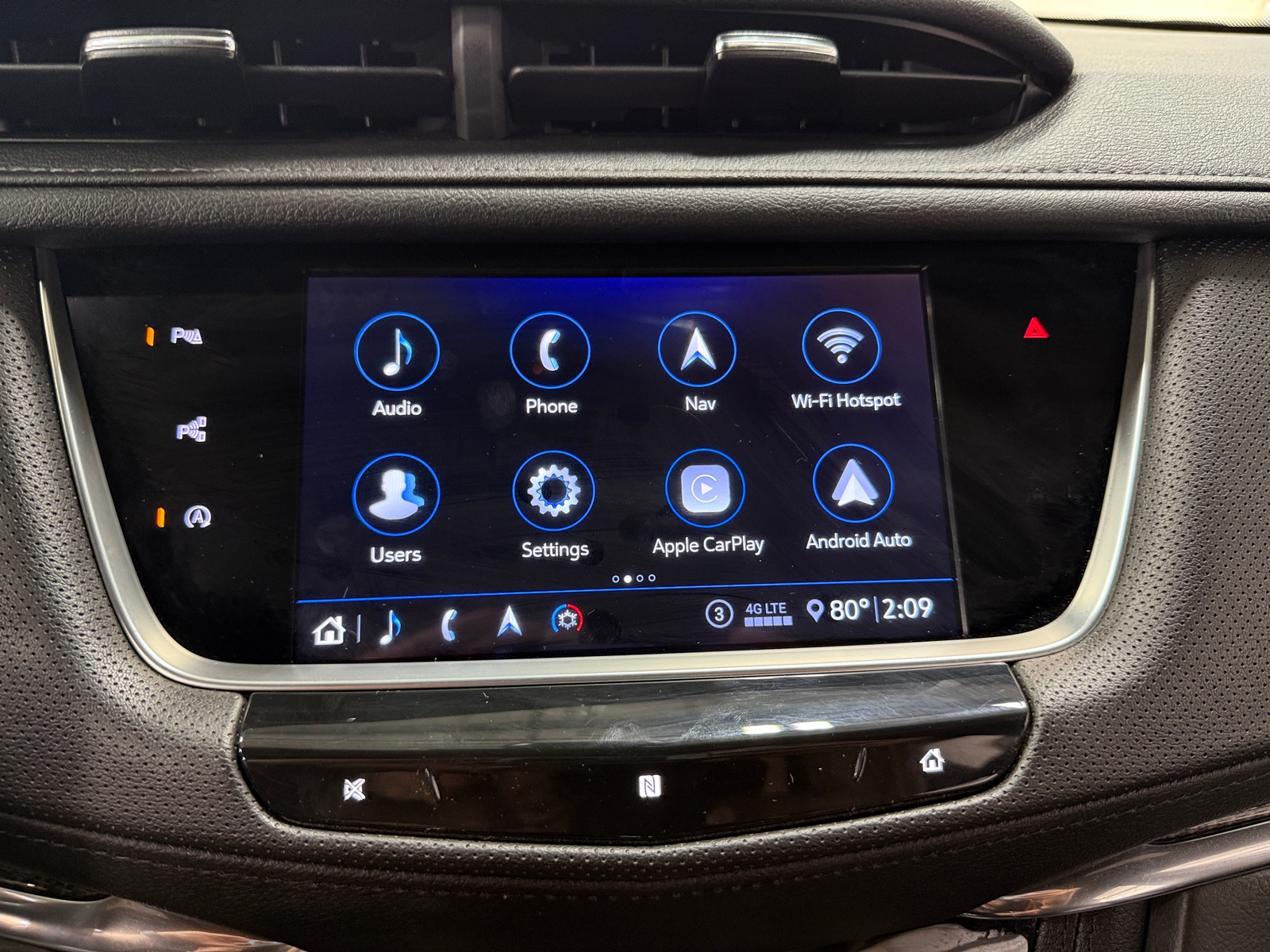 Thumbnail: 2020 Cadillac XT5 - 3