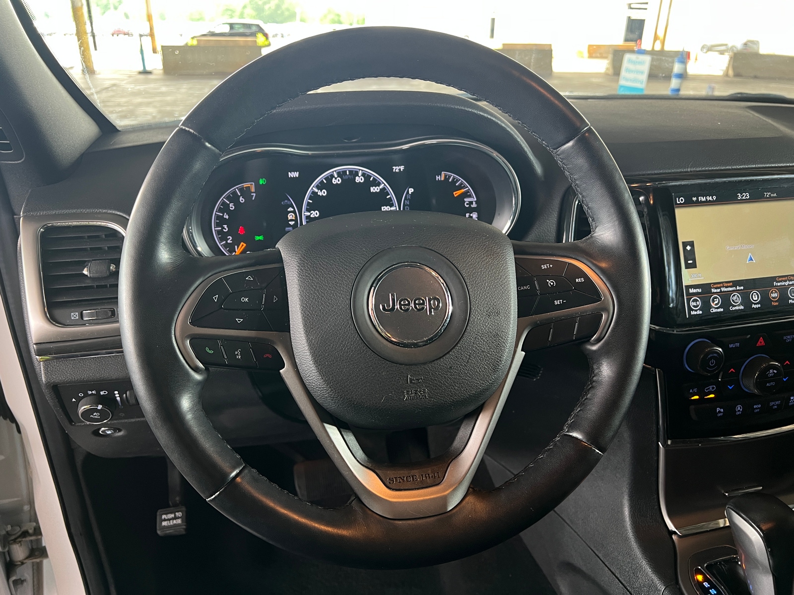 Thumbnail: 2022 Jeep Grand Cherokee - 4