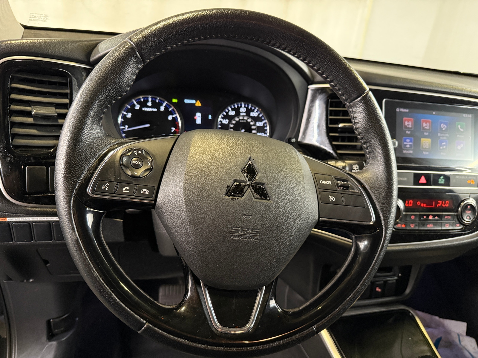 Thumbnail: 2019 Mitsubishi Outlander - 4