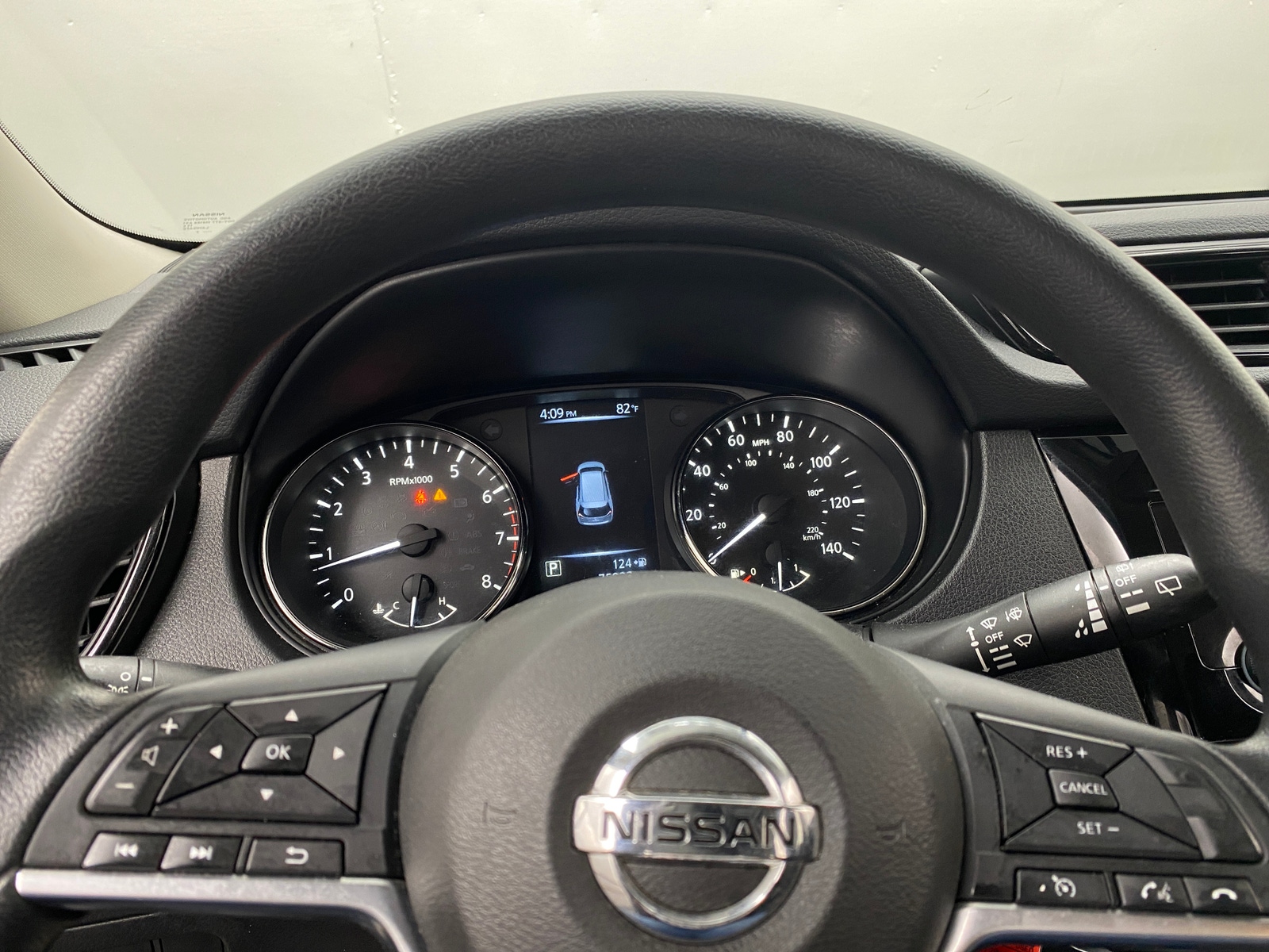 Thumbnail: 2017 Nissan Rogue - 5