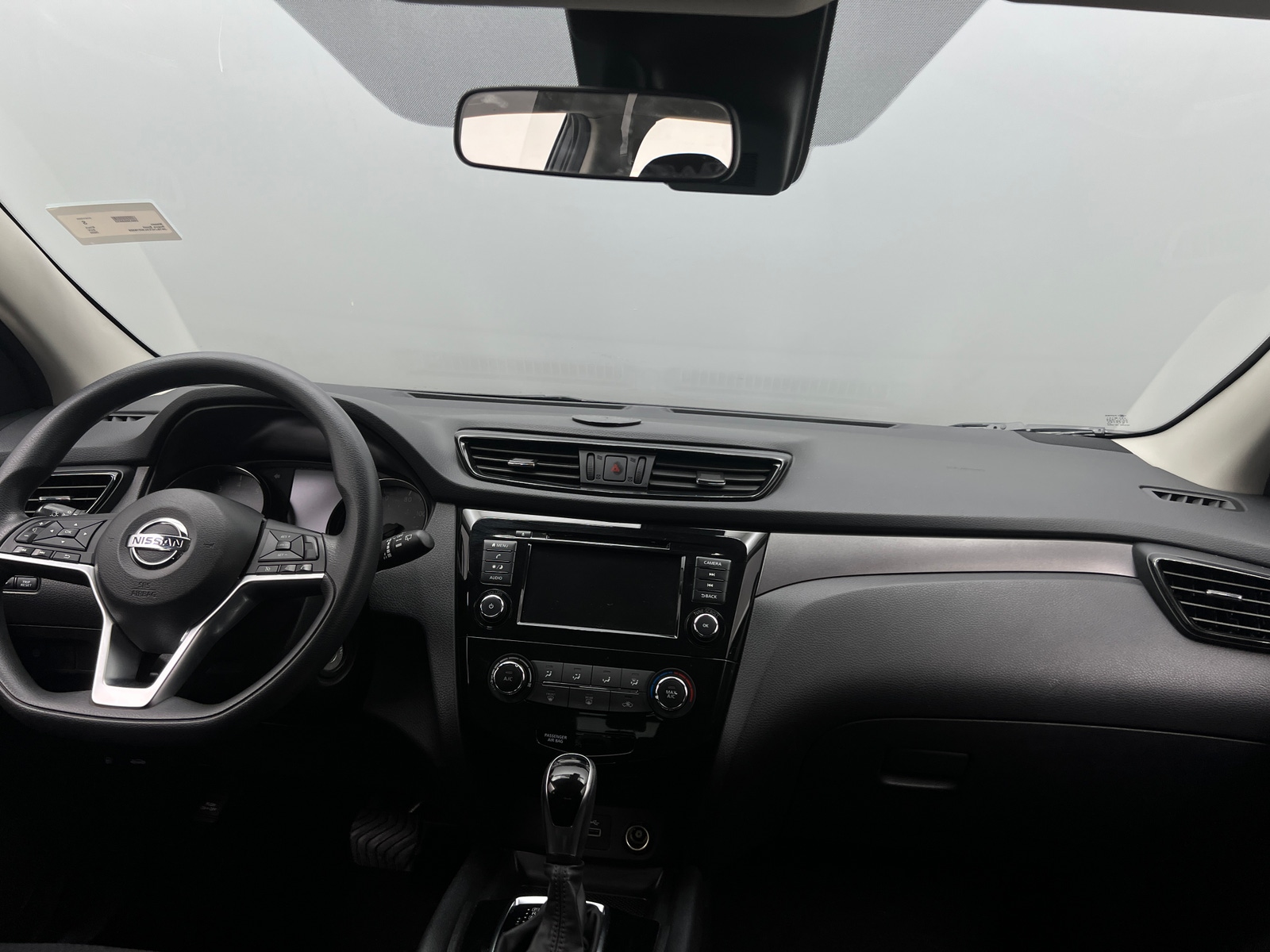 Thumbnail: 2020 Nissan Rogue Sport - 3
