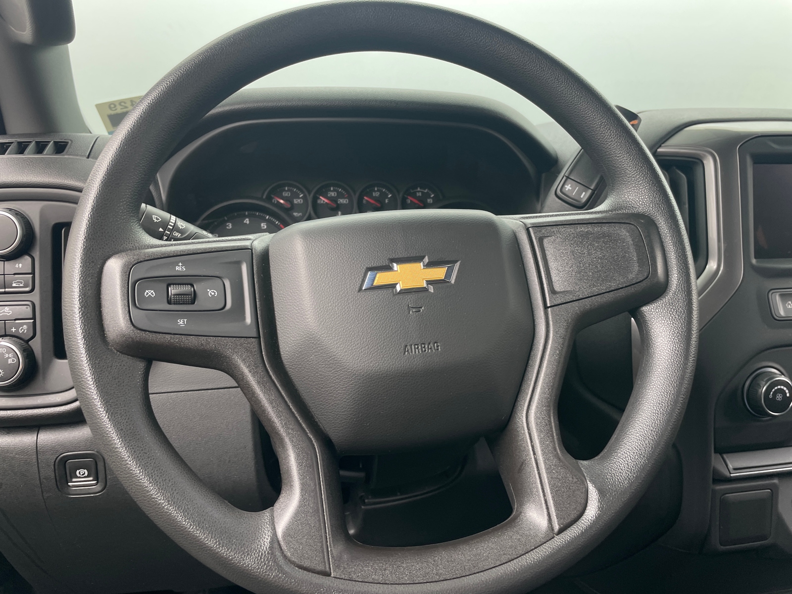 Thumbnail: 2020 Chevrolet Silverado 1500 - 5
