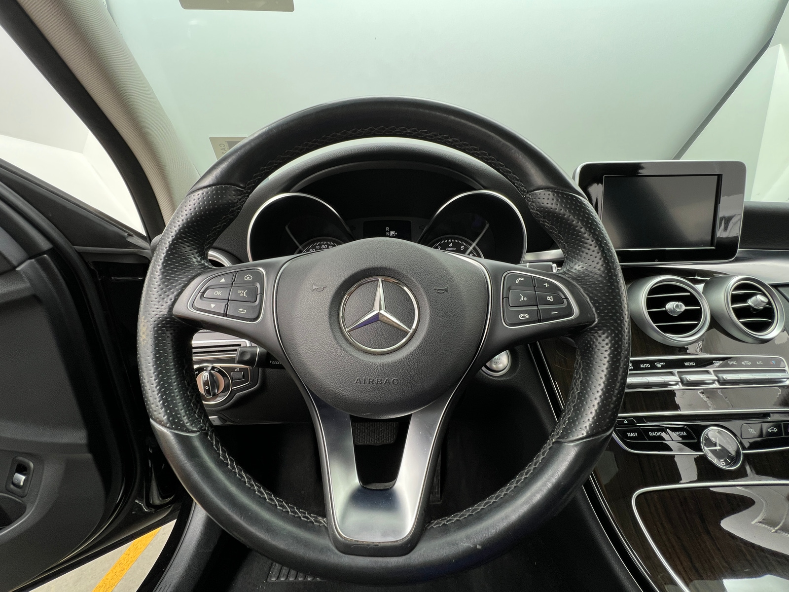 Thumbnail: 2015 Mercedes-Benz C-Class - 4