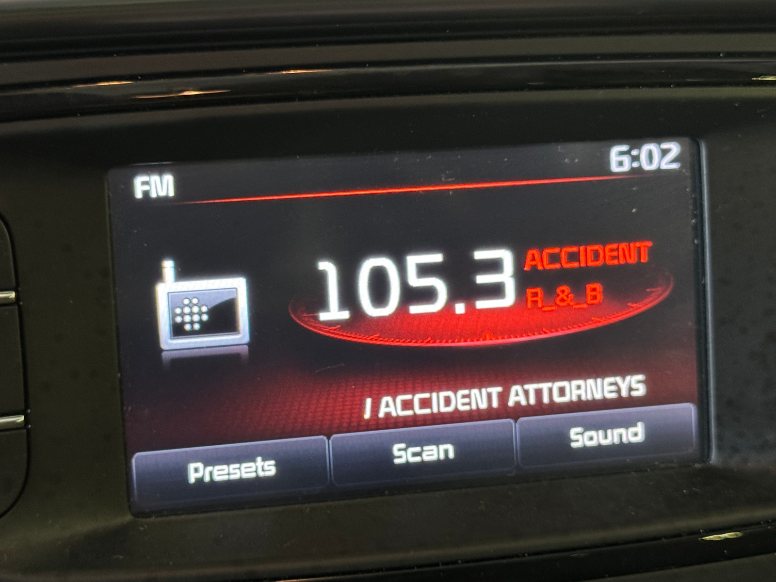 Thumbnail: 2016 Kia Sorento - 3
