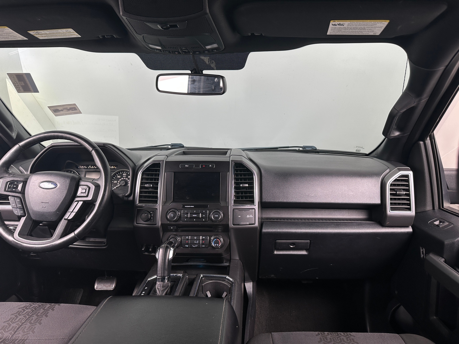 Thumbnail: 2018 Ford Econoline - 3