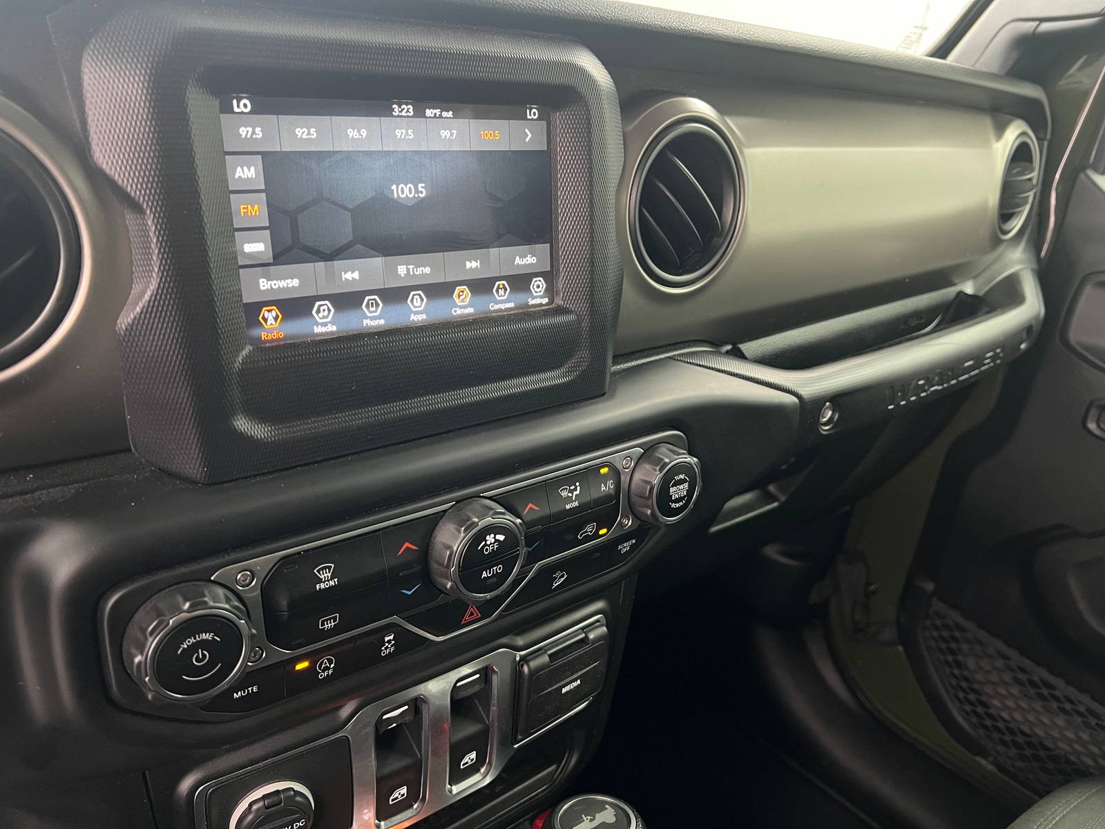 Thumbnail: 2020 Jeep Wrangler - 3
