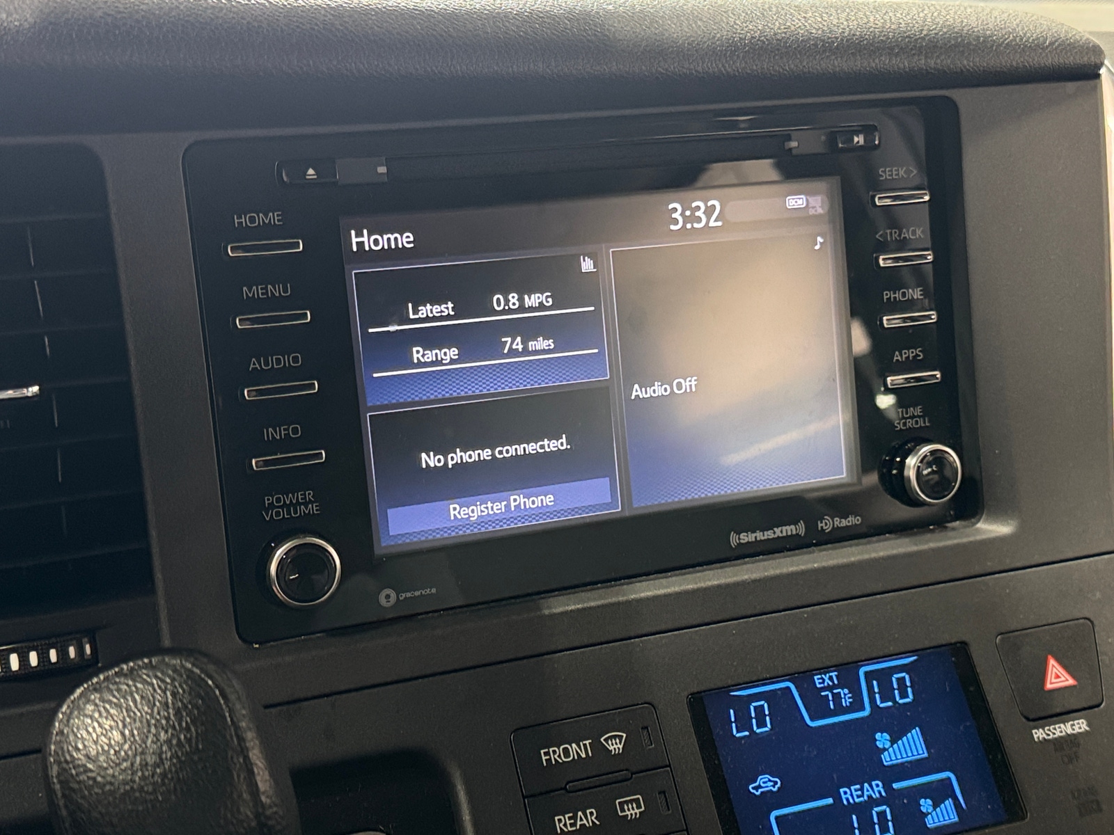 Thumbnail: 2018 Toyota Sienna - 4