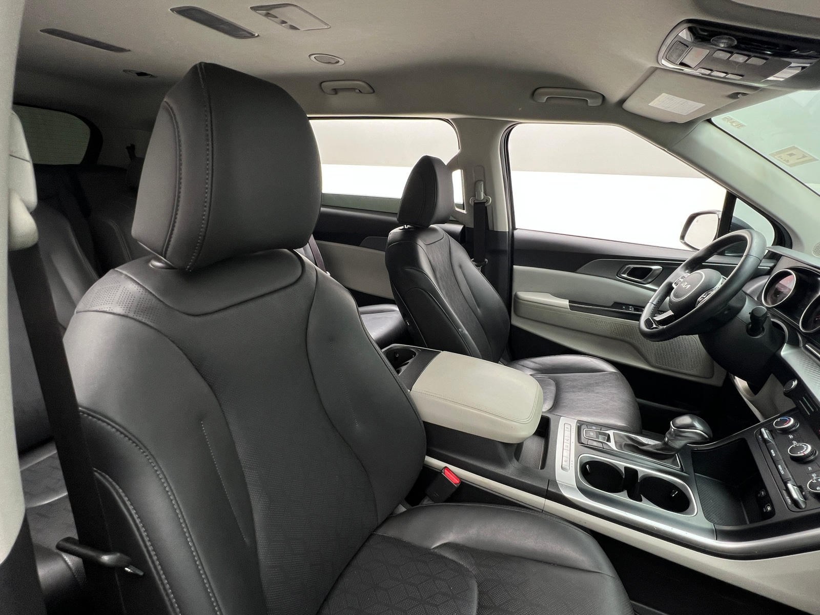 Thumbnail: 2022 Kia Carnival - 2