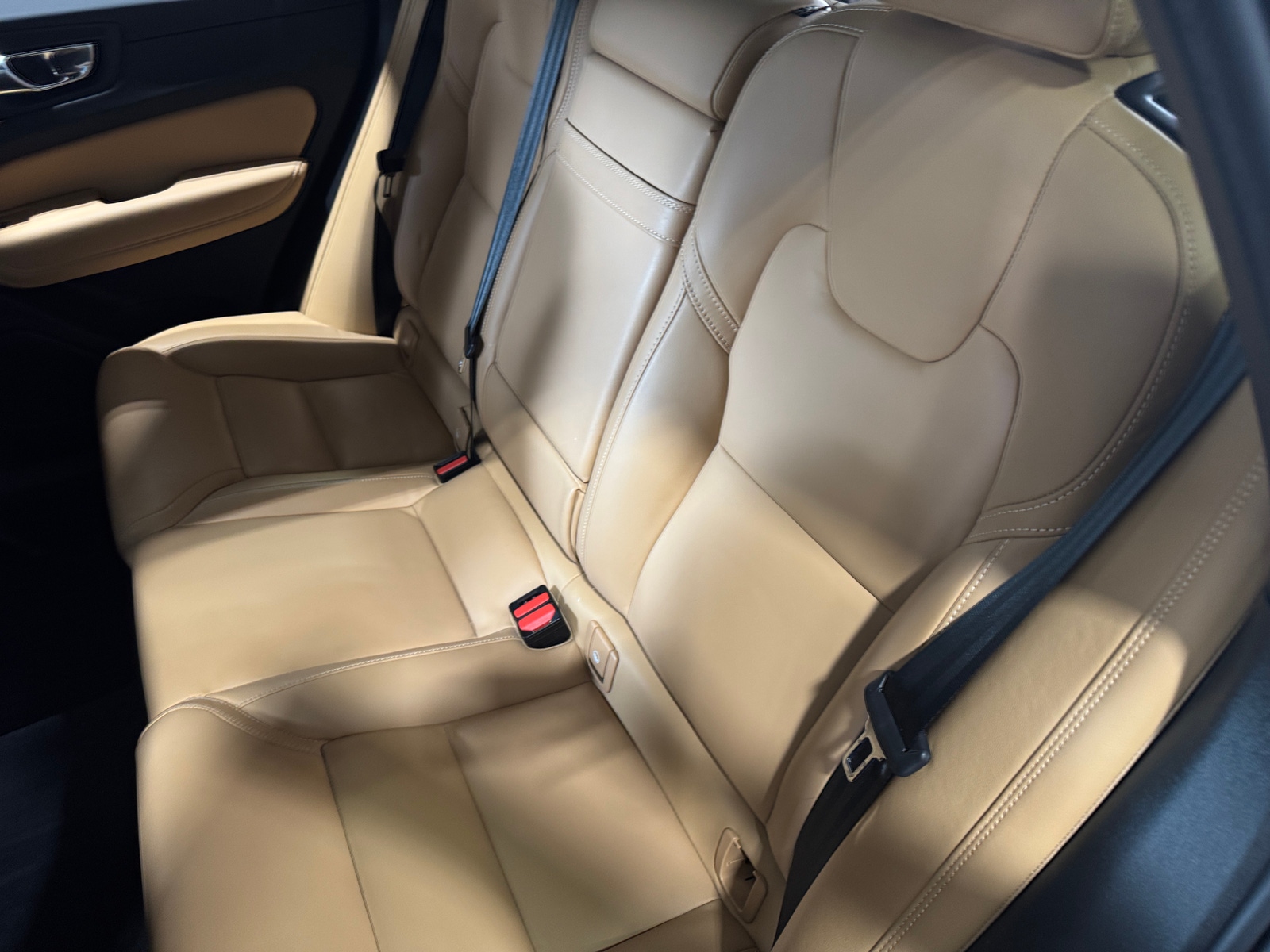 Thumbnail: 2021 Volvo XC60 - 5