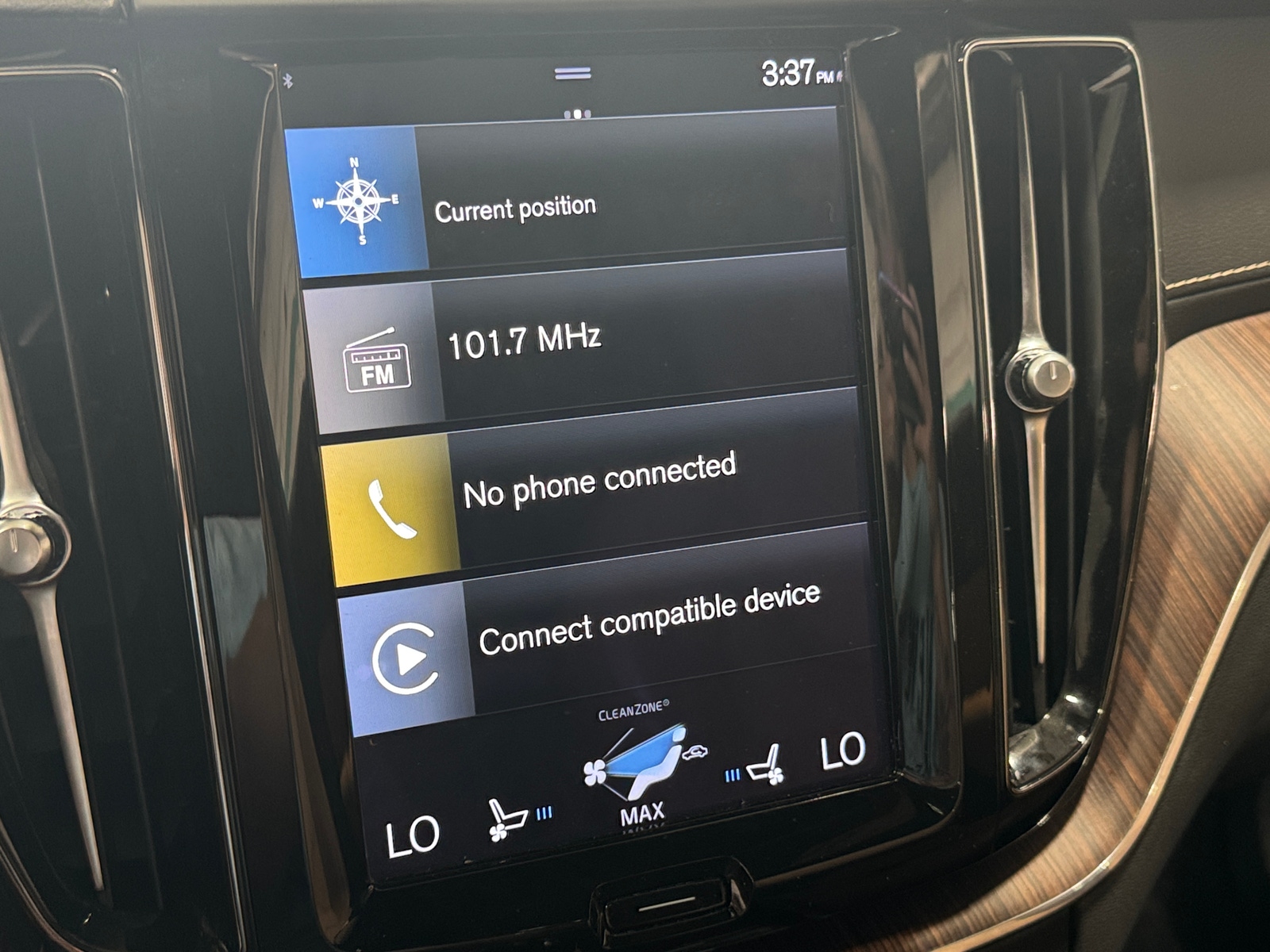 Thumbnail: 2021 Volvo XC60 - 3