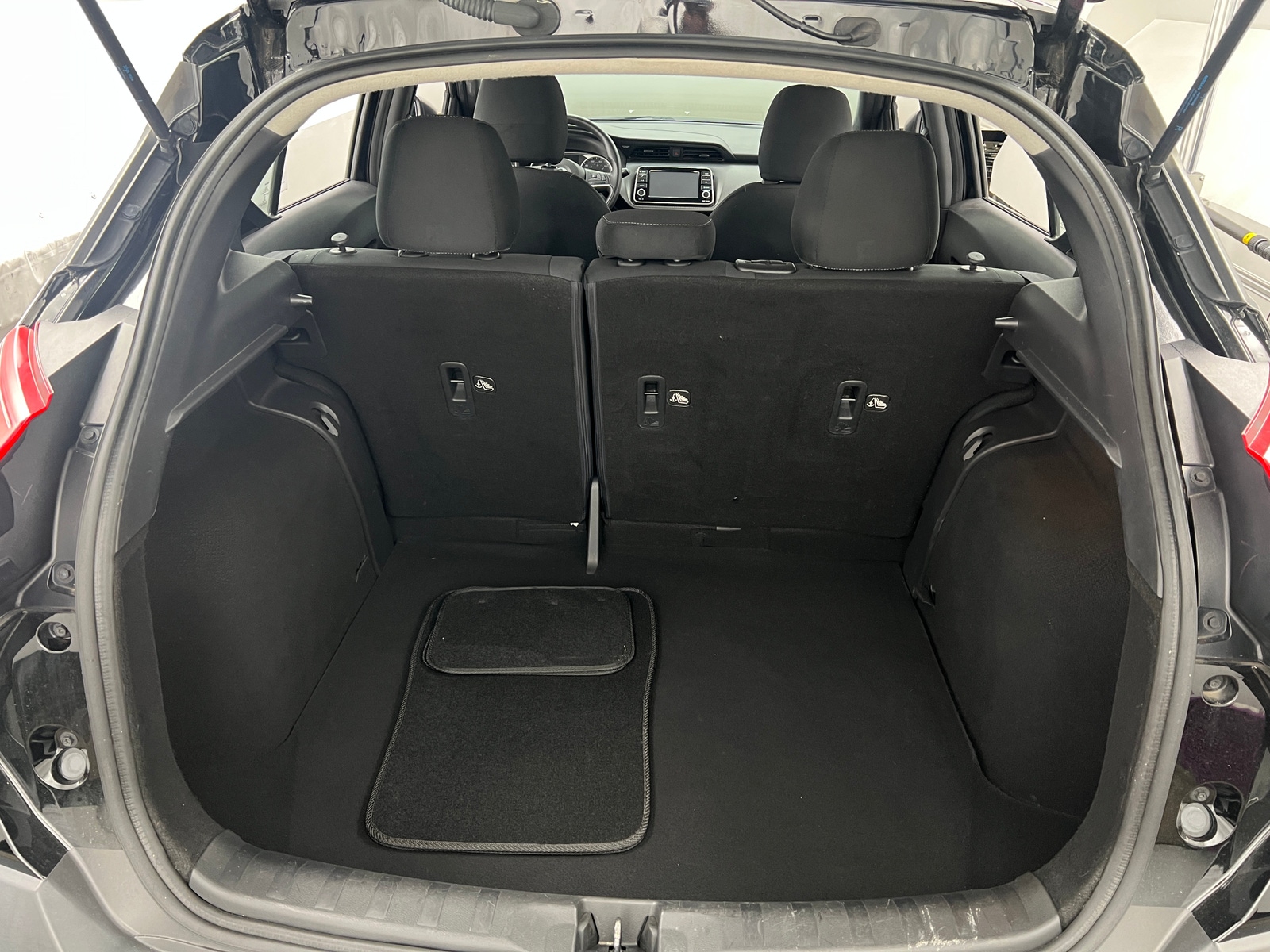 Thumbnail: 2020 Nissan Kicks - 7