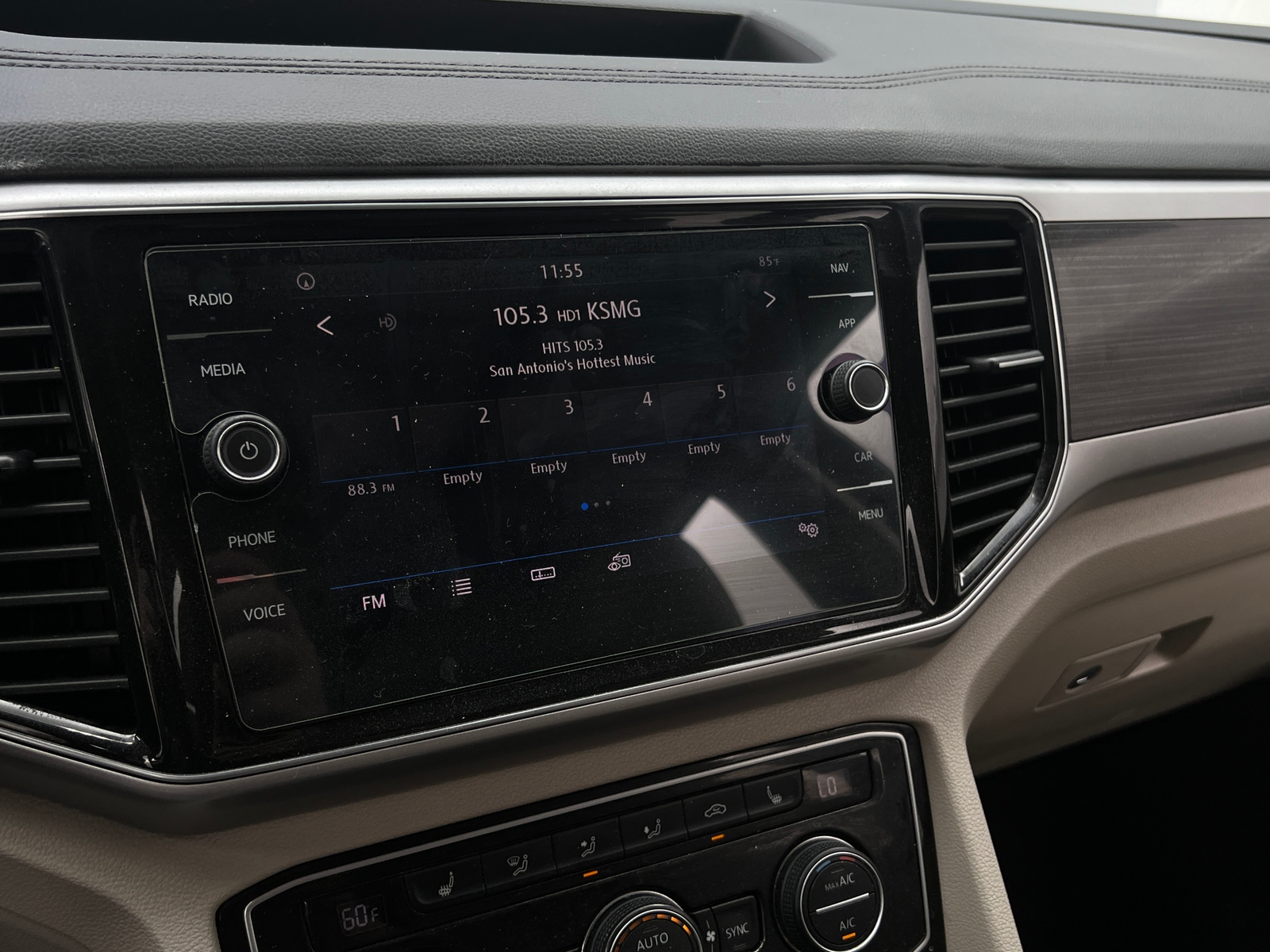 Thumbnail: 2019 Volkswagen Atlas - 3