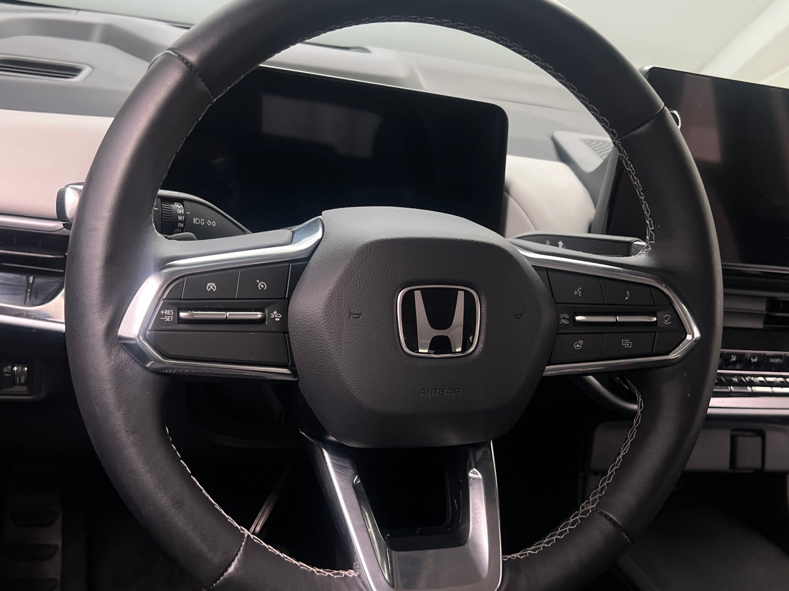 Thumbnail: 2024 Honda Prologue - 4