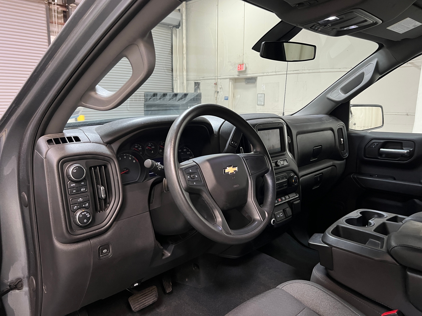 Thumbnail: 2022 Chevrolet Silverado 1500 - 3