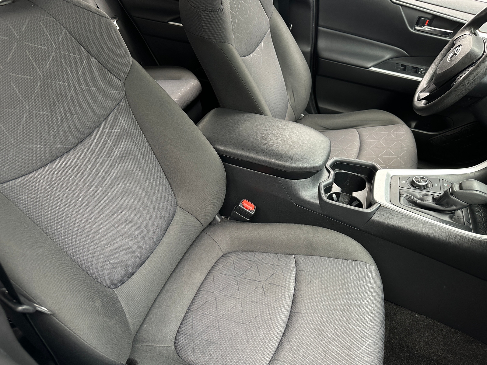 Thumbnail: 2020 Toyota RAV4 - 2