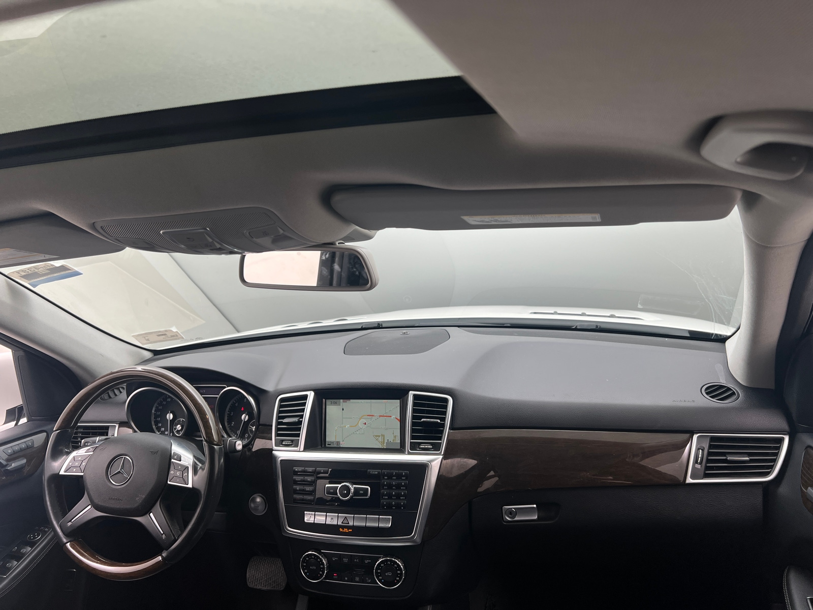 Thumbnail: 2015 Mercedes-Benz M-Class - 2