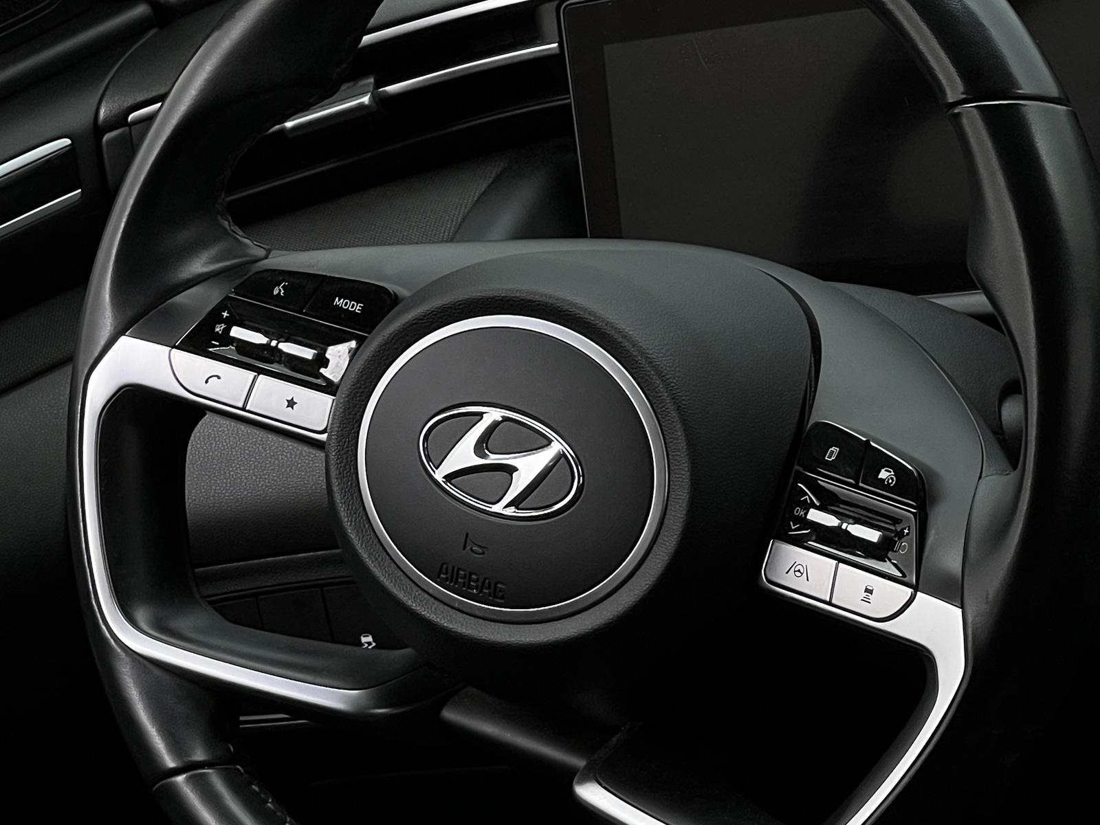 Thumbnail: 2022 Hyundai Tucson - 4