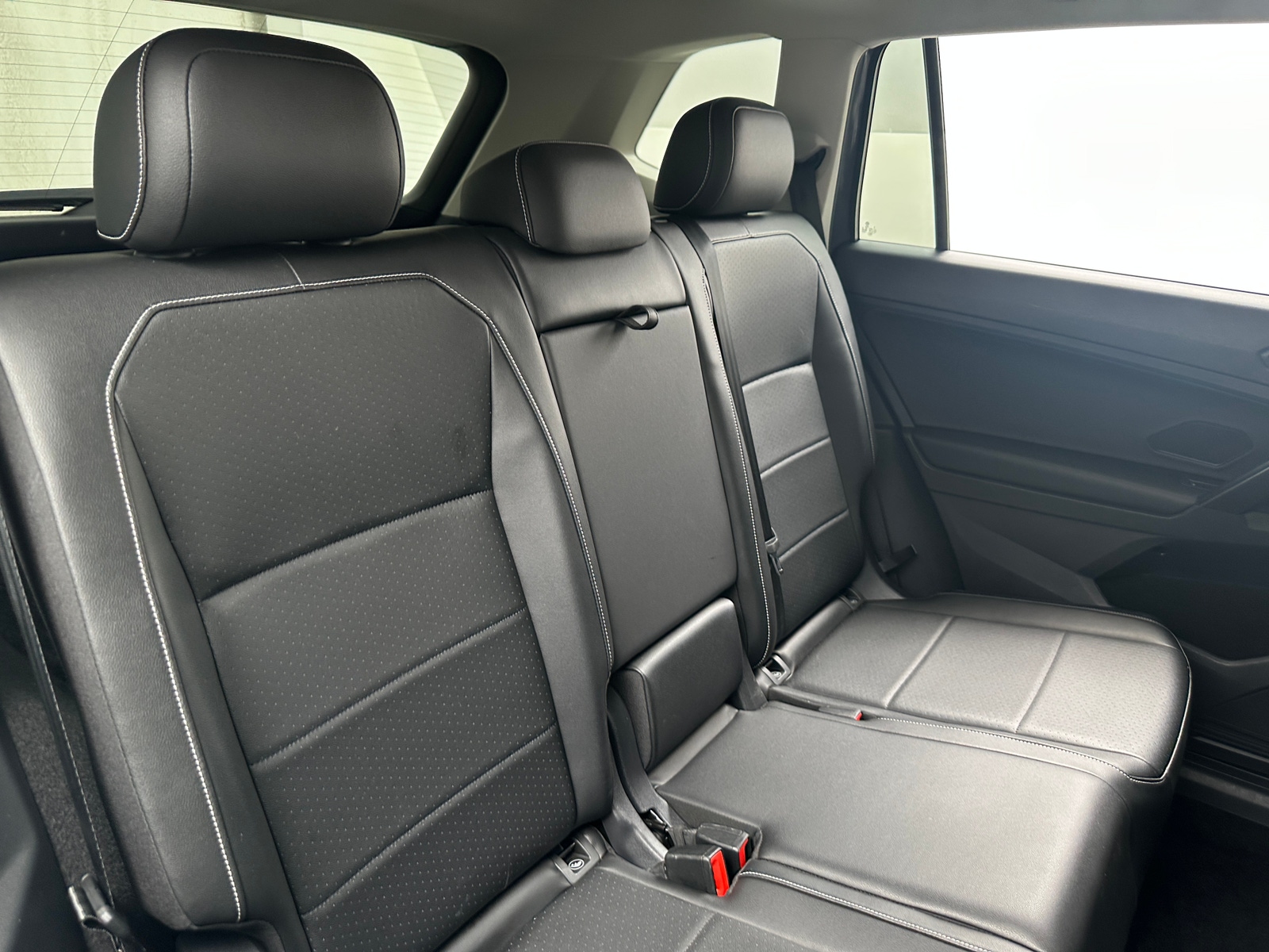 Thumbnail: 2021 Volkswagen Tiguan - 5