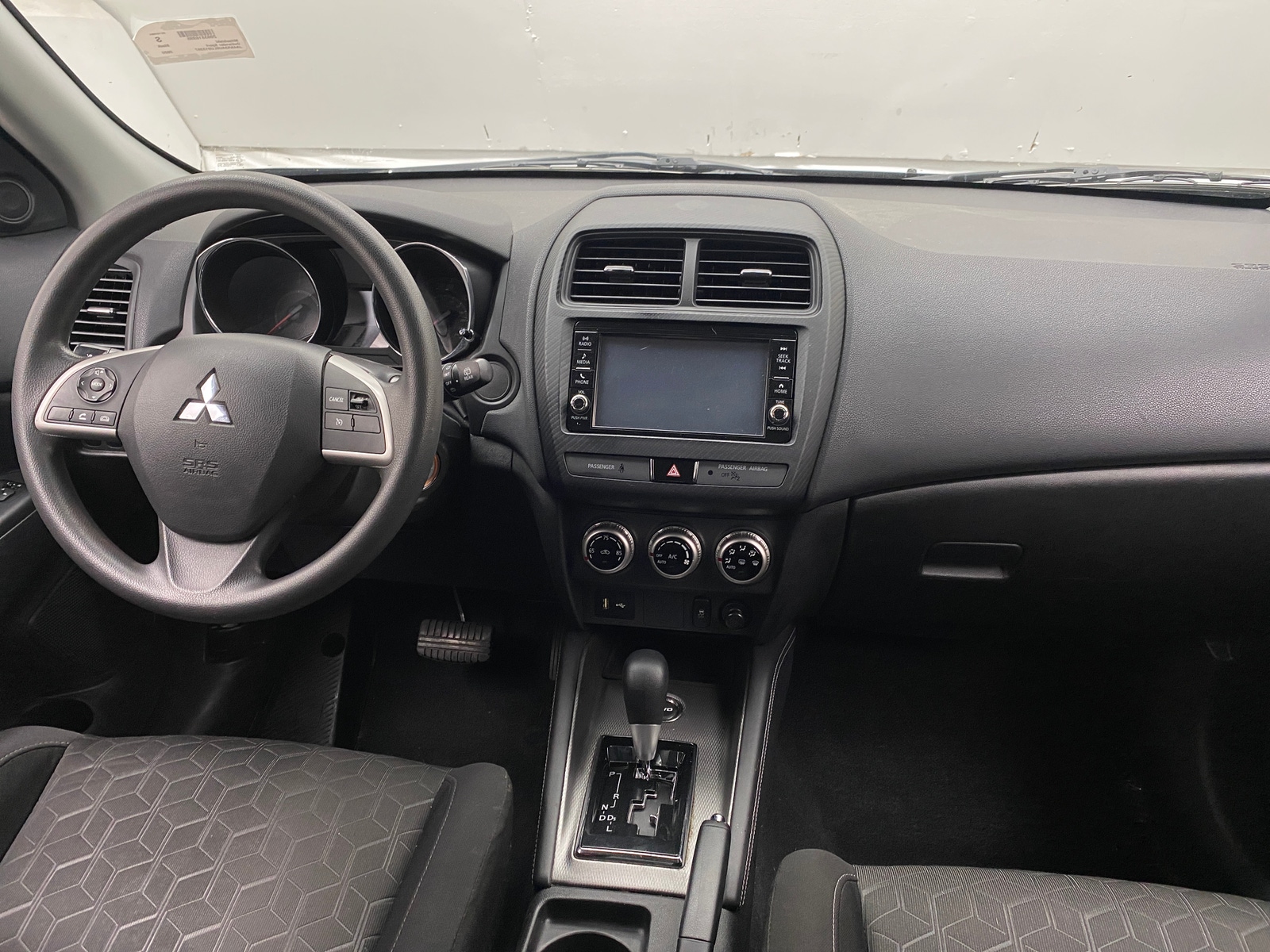 Thumbnail: 2020 Mitsubishi Outlander Sport - 3