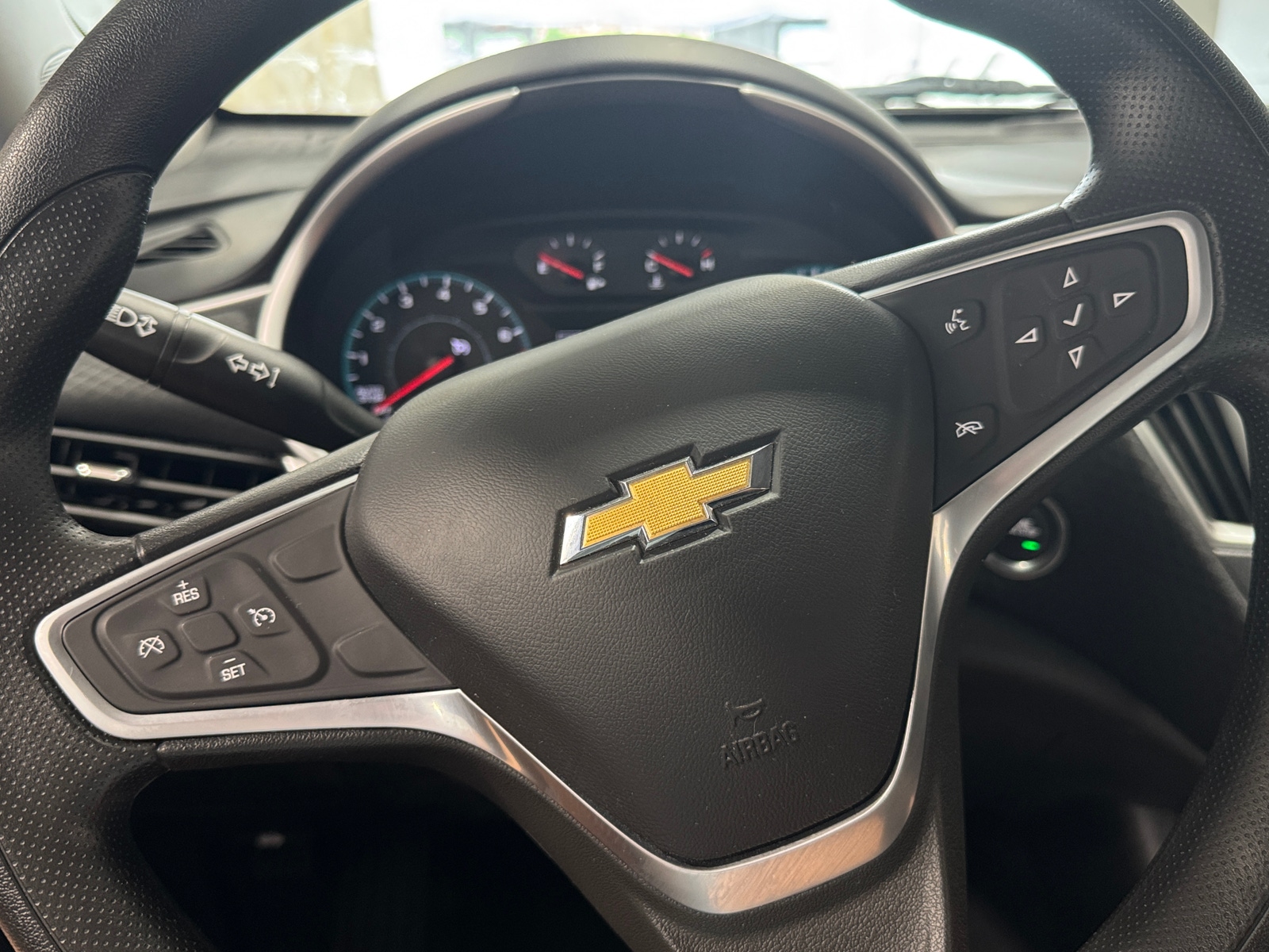 Thumbnail: 2022 Chevrolet Malibu - 5