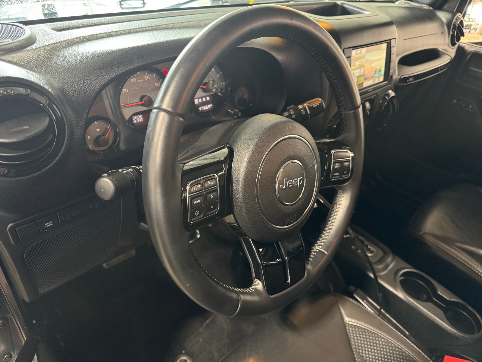 Thumbnail: 2017 Jeep Wrangler - 2