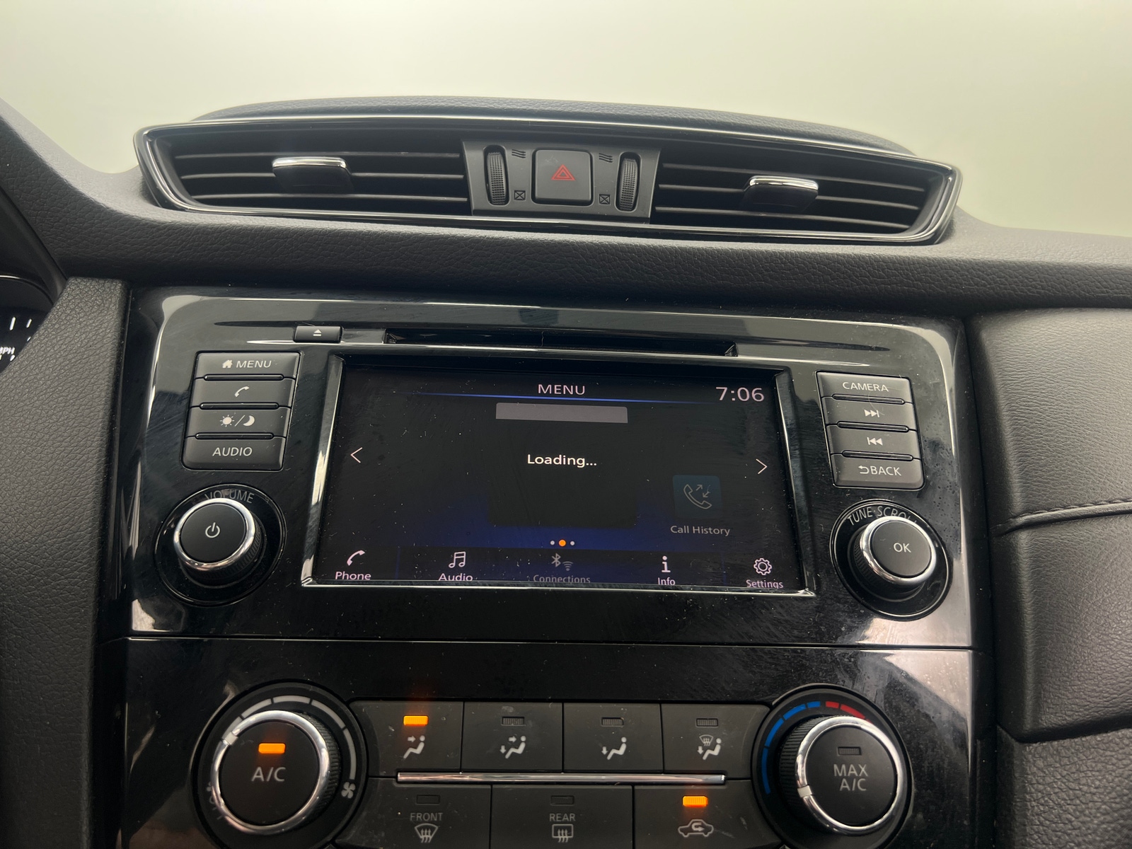 Thumbnail: 2018 Nissan Rogue - 4