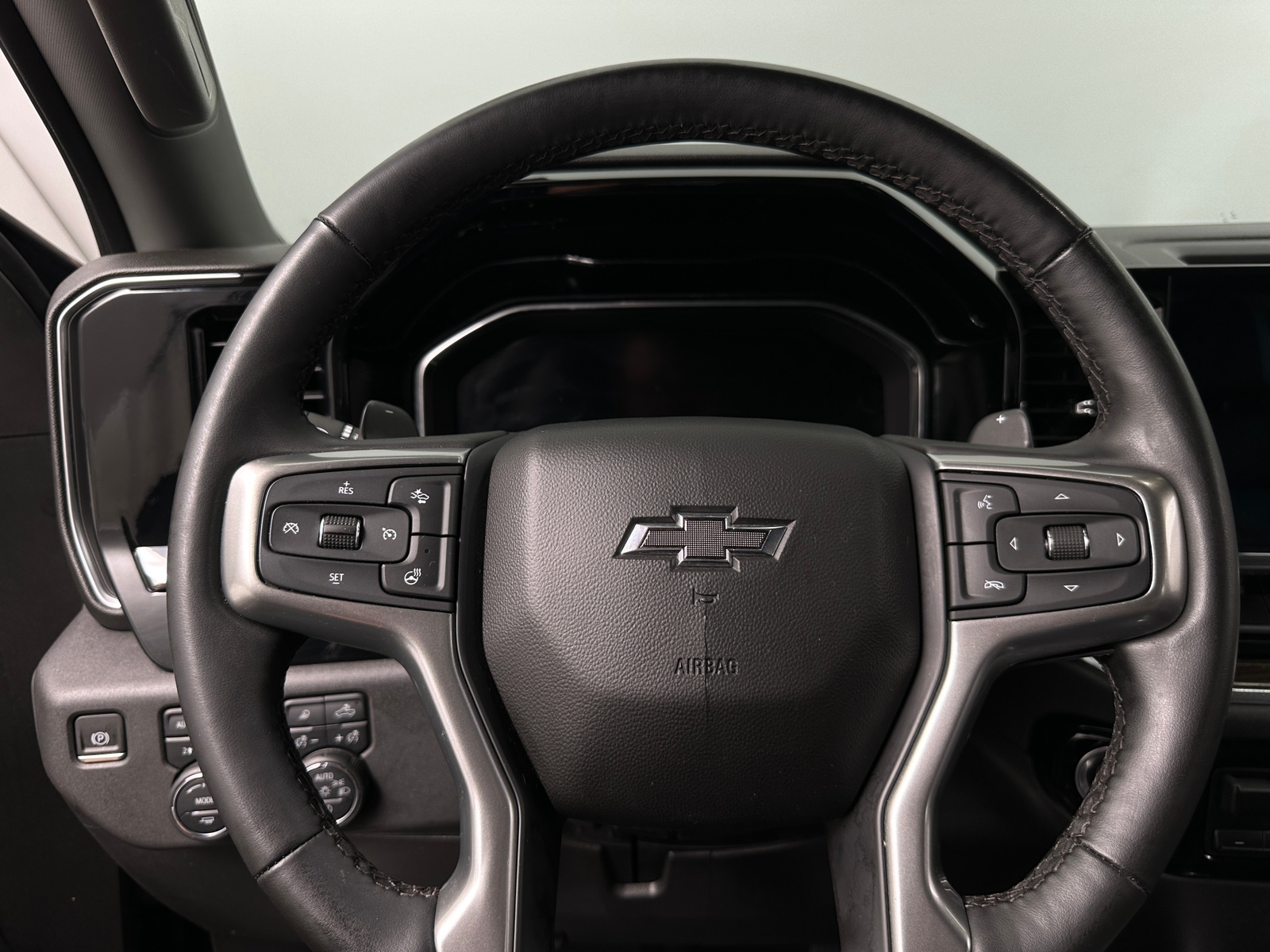 Thumbnail: 2024 Chevrolet Silverado 1500 - 5